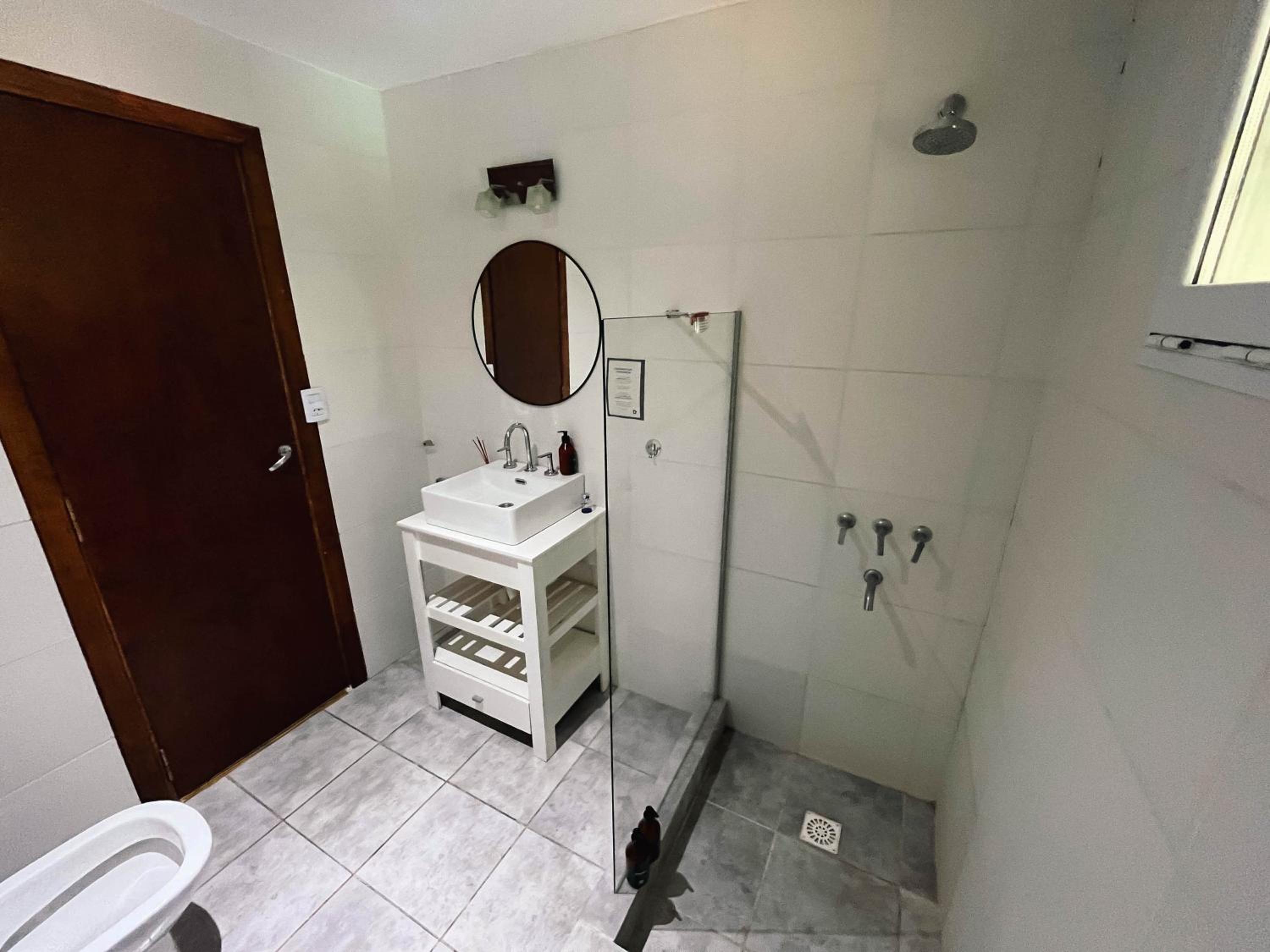 Casa Leo - Casa Con pileta en Zona Acantilados Para 4 PAX - Hola Sur