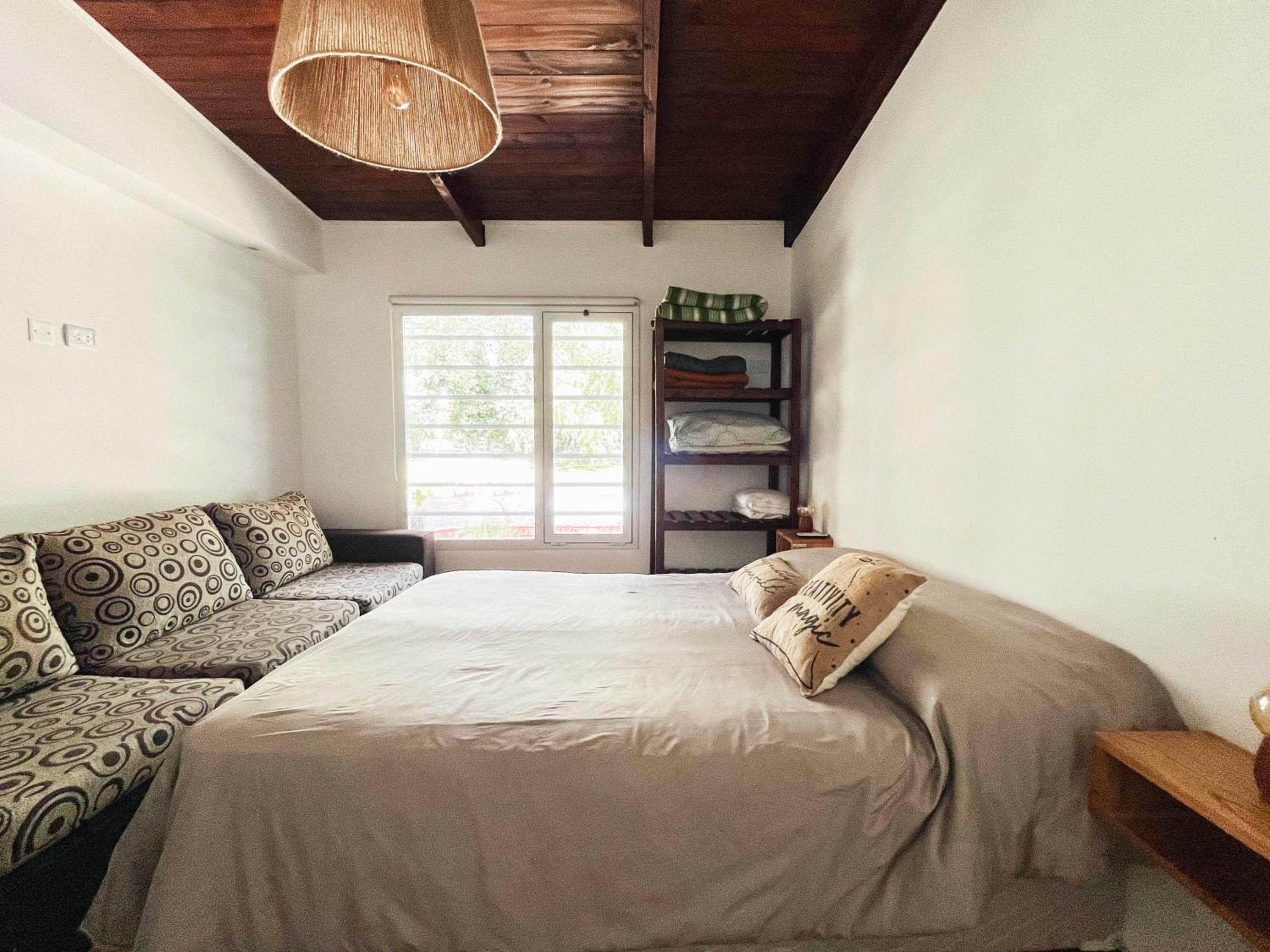 Casa Leo - Casa Con pileta en Zona Acantilados Para 4 PAX - Hola Sur
