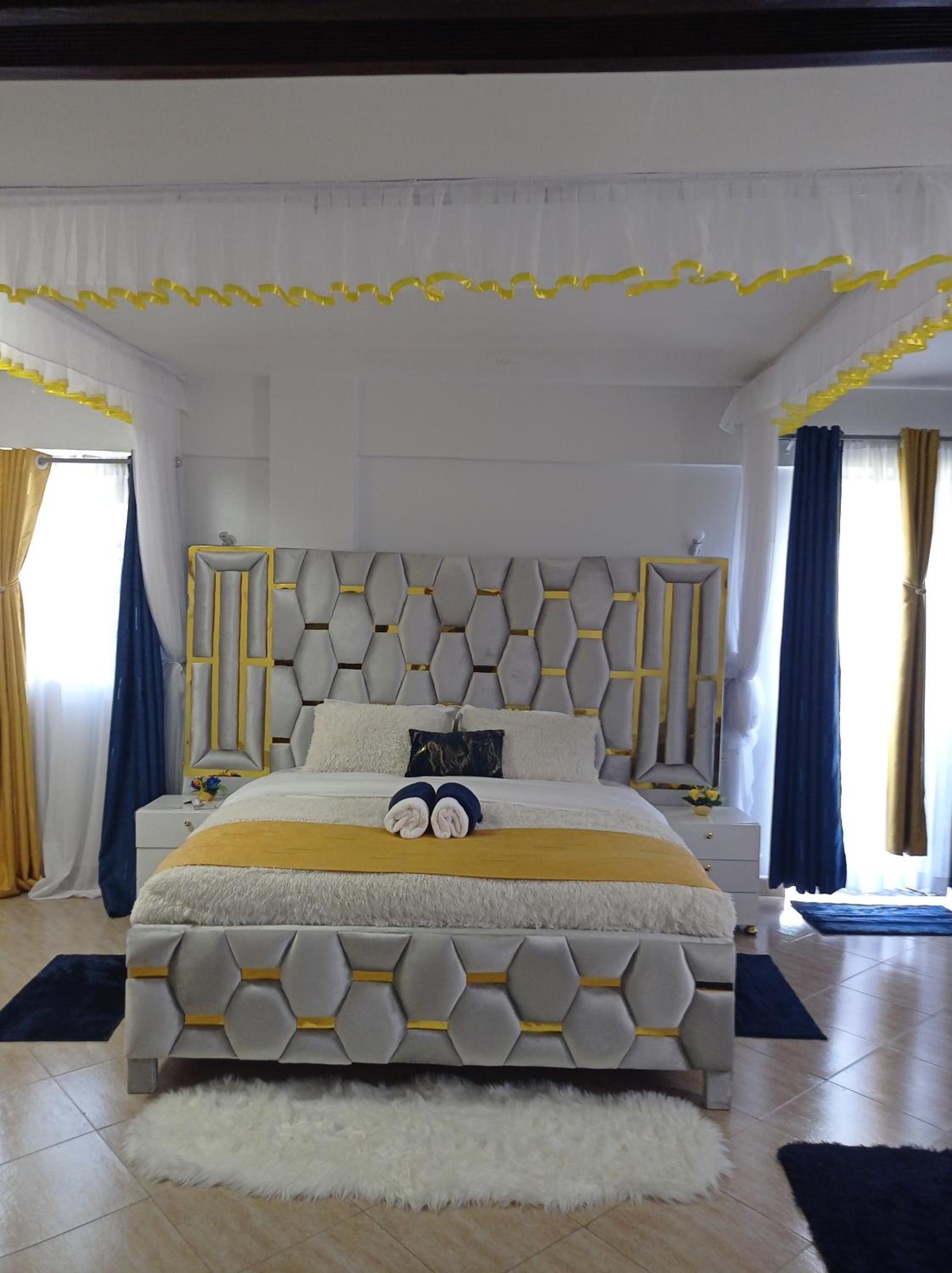 Rona Luxury Apartment