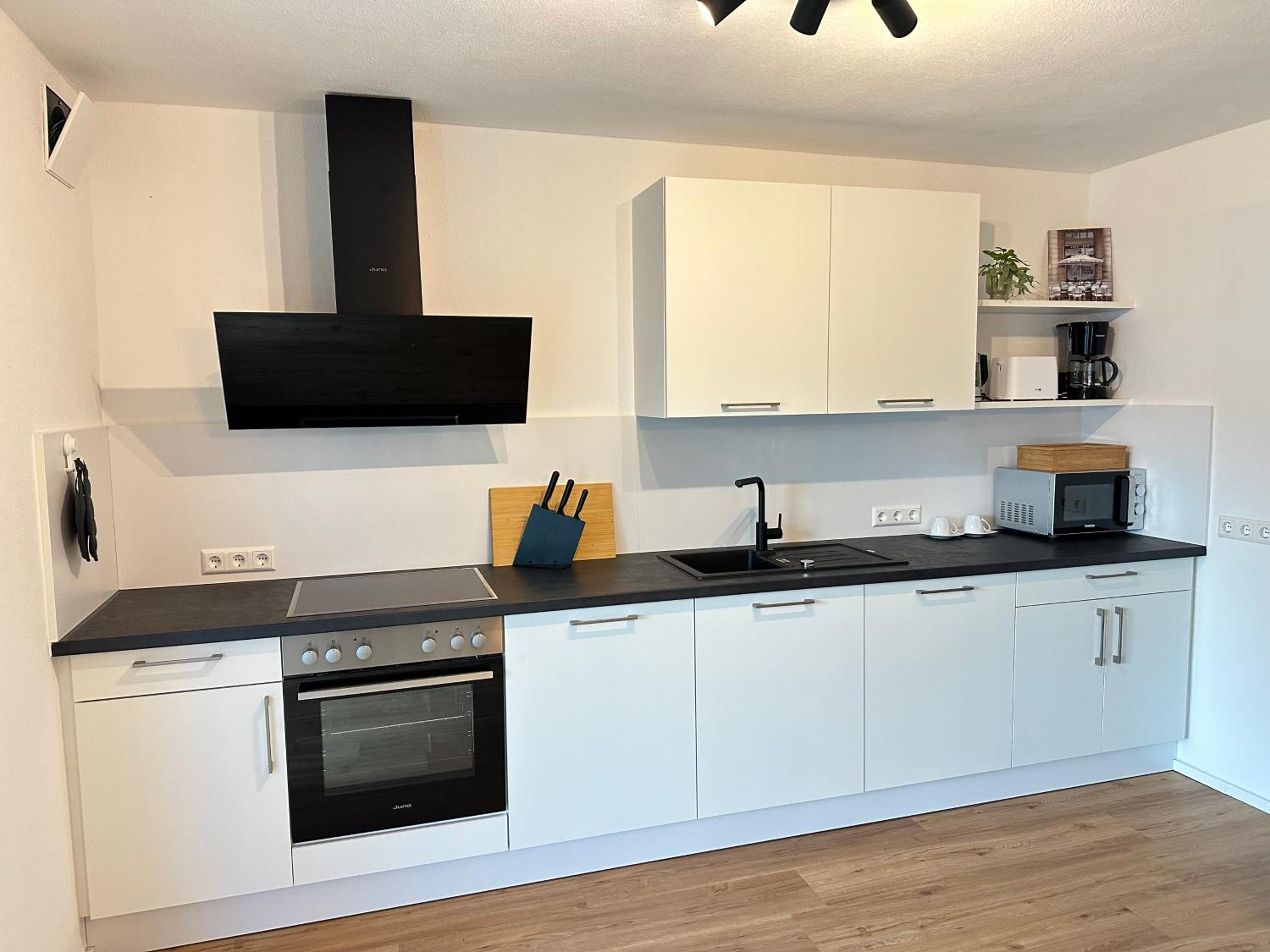Modernes 2-Schlafzimmer Business EG Wohnung in Ehningen, IBM, Mercedes-Benz Sindelfingen, S-Bahn und A81 mit Parkplatz