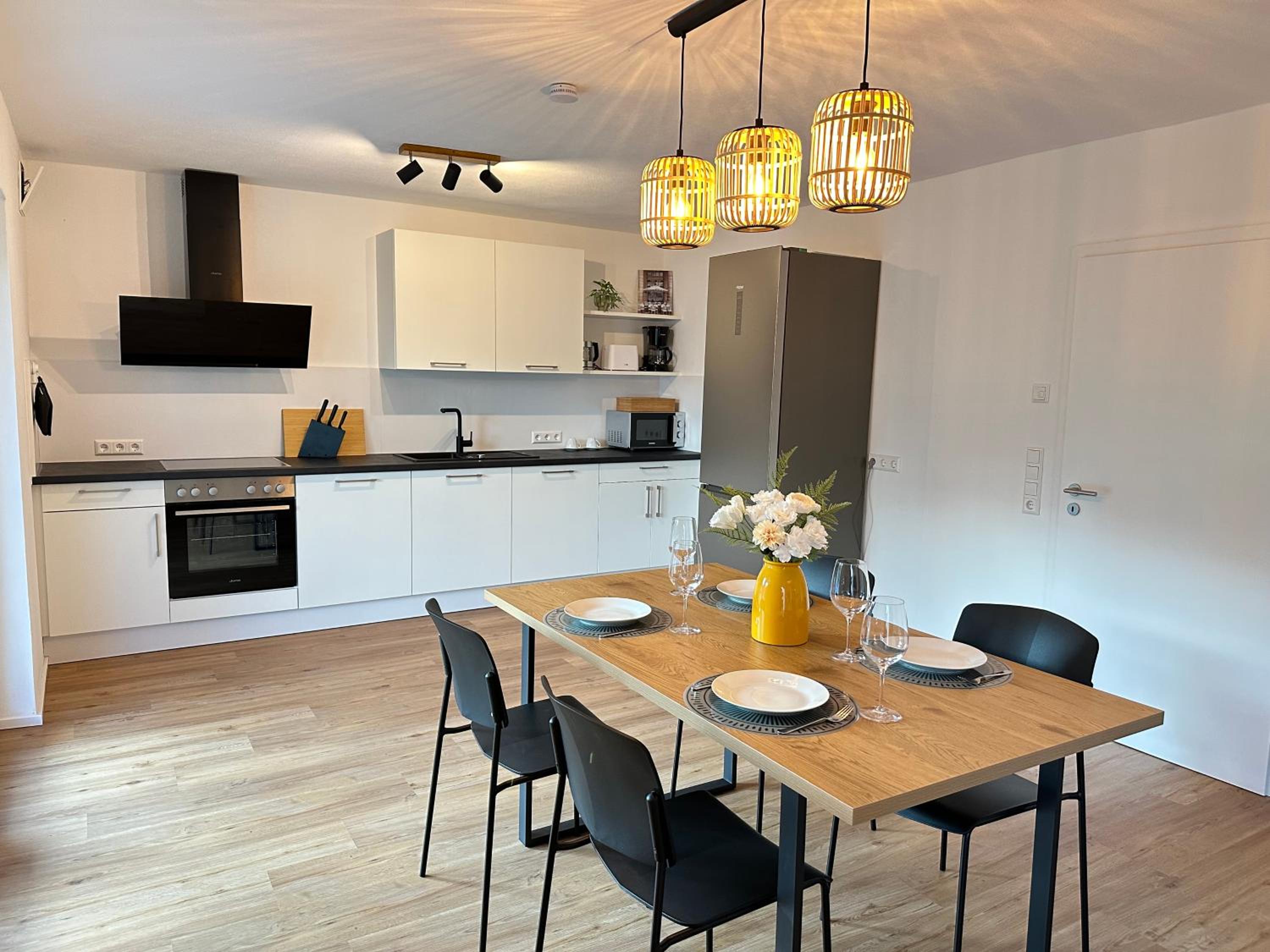 Modernes 2-Schlafzimmer Business EG Wohnung in Ehningen, IBM, Mercedes-Benz Sindelfingen, S-Bahn und A81 mit Parkplatz
