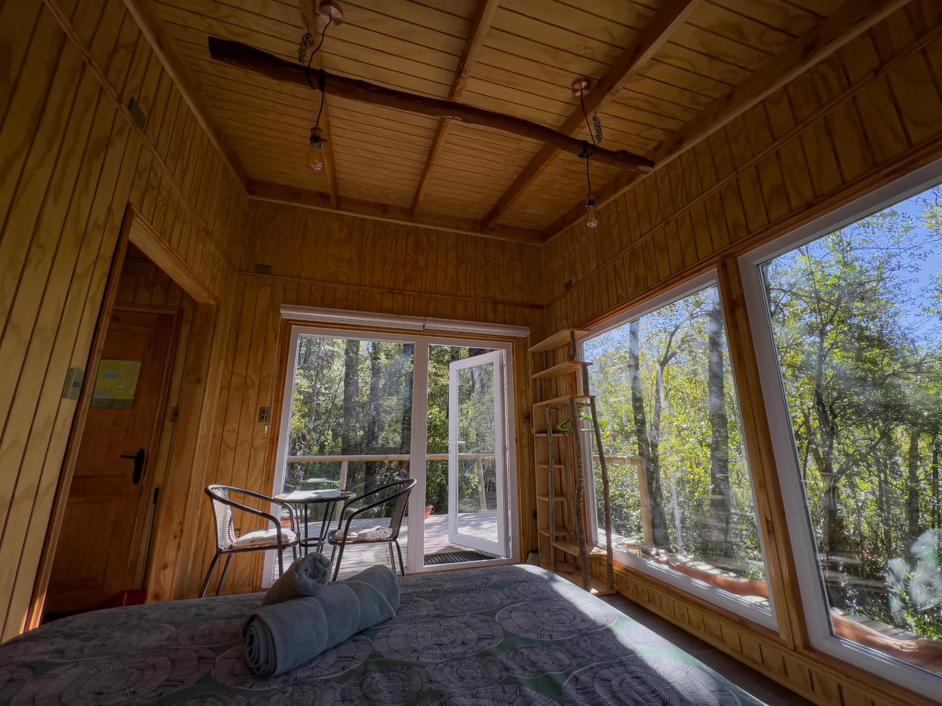 Hermoso Lodge Inserto en Bosque Andino Pucón