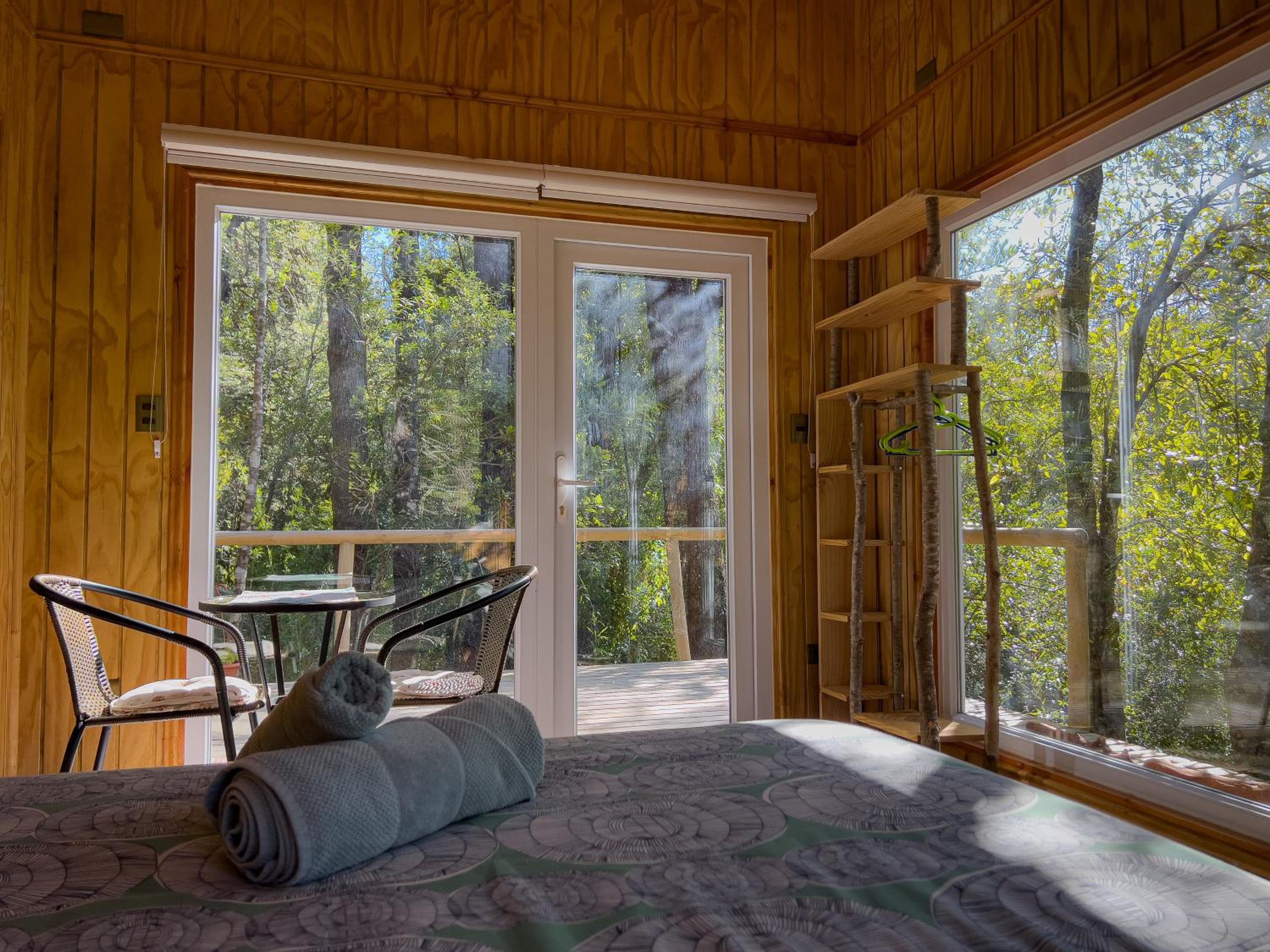 Hermoso Lodge Inserto en Bosque Andino Pucón