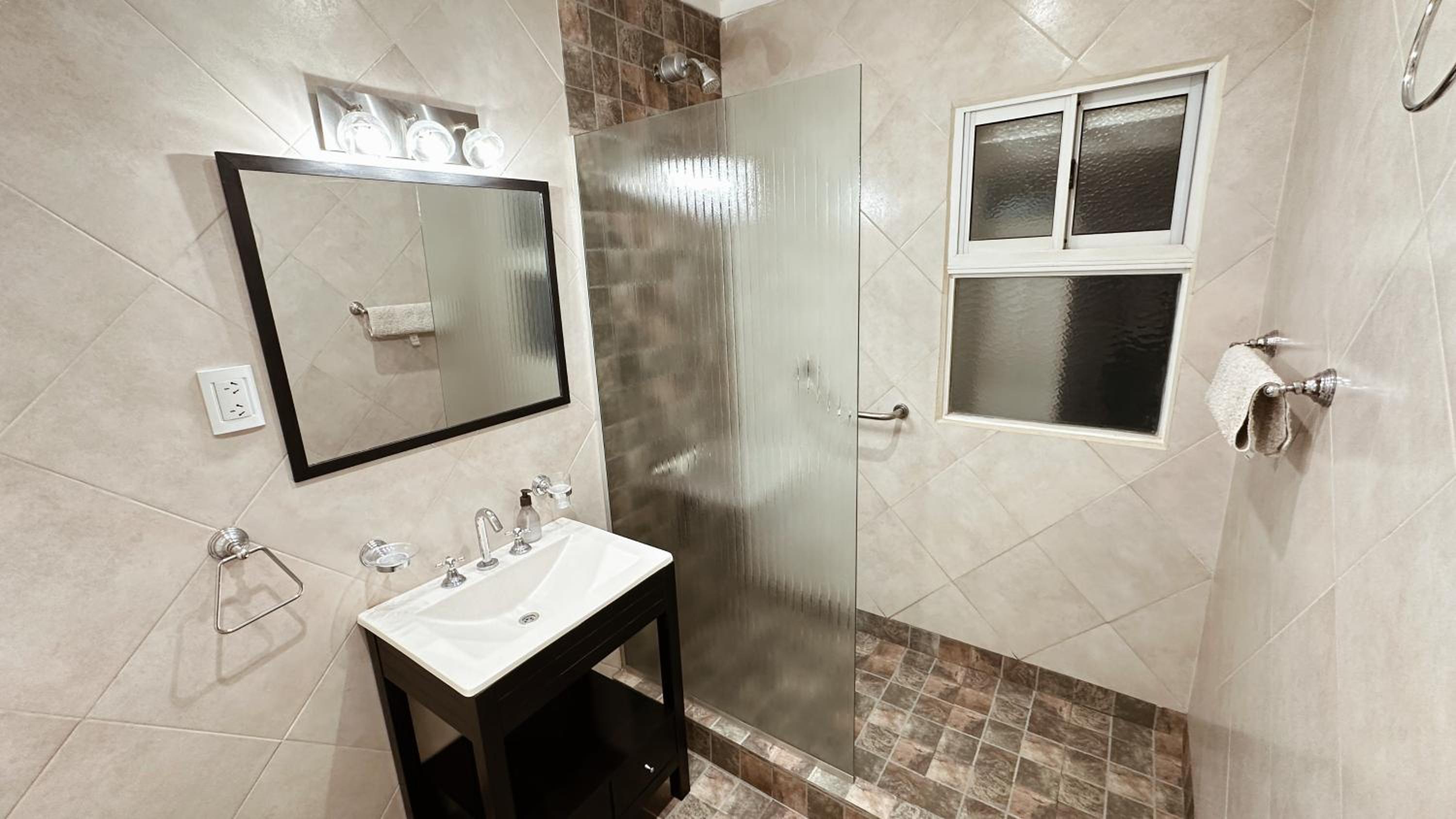 Casa Miriam - Casa En Miramar Para 4 PAX Con Cochera - Hola Sur