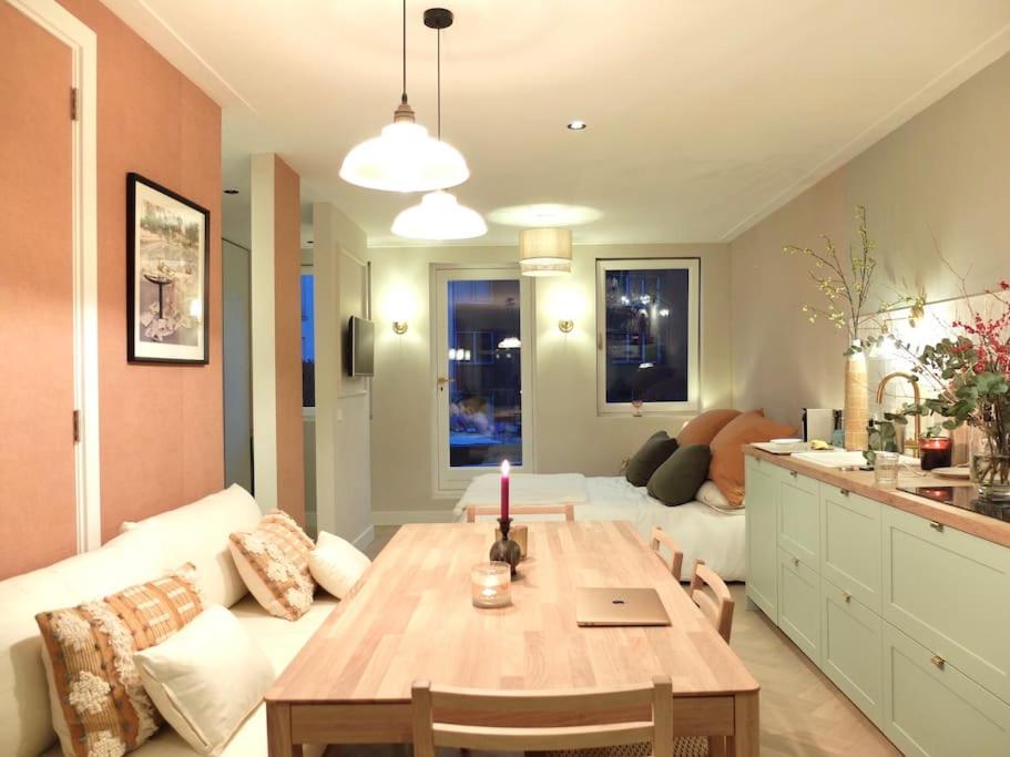 Cozy & modern studio in de Pijp