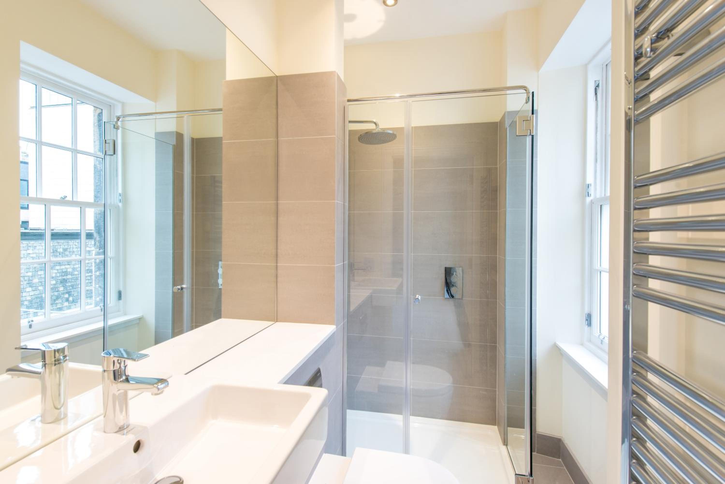 Destiny Scotland - Princes Street Residence