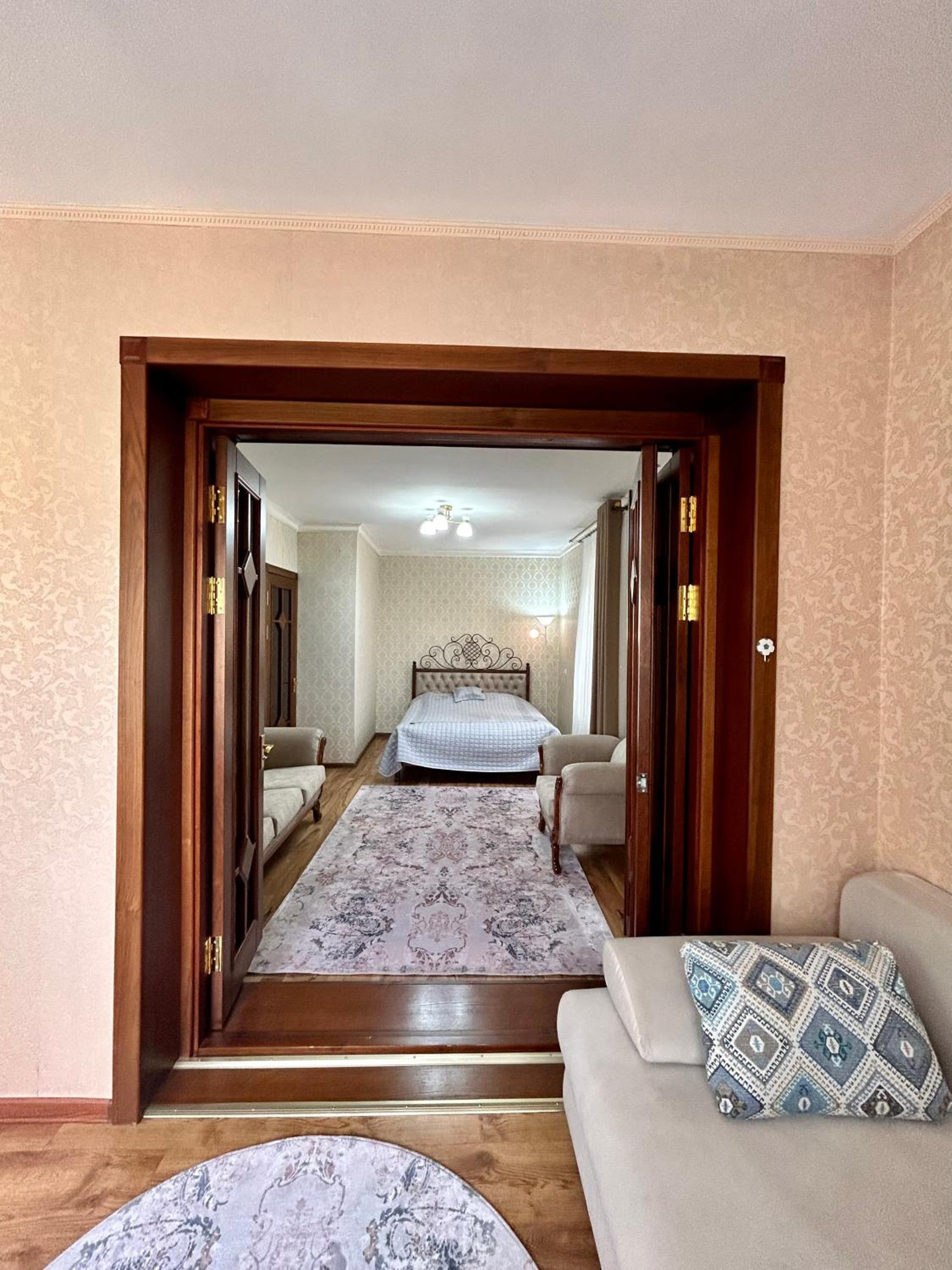 Classic Charm Apartment Tashkent view 2