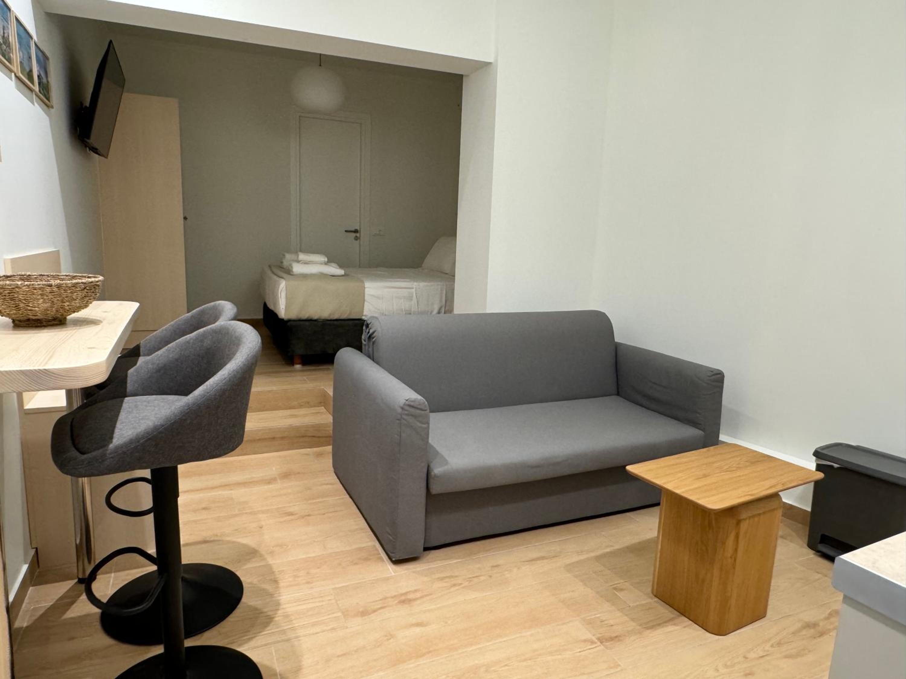 Hermes Central Suite