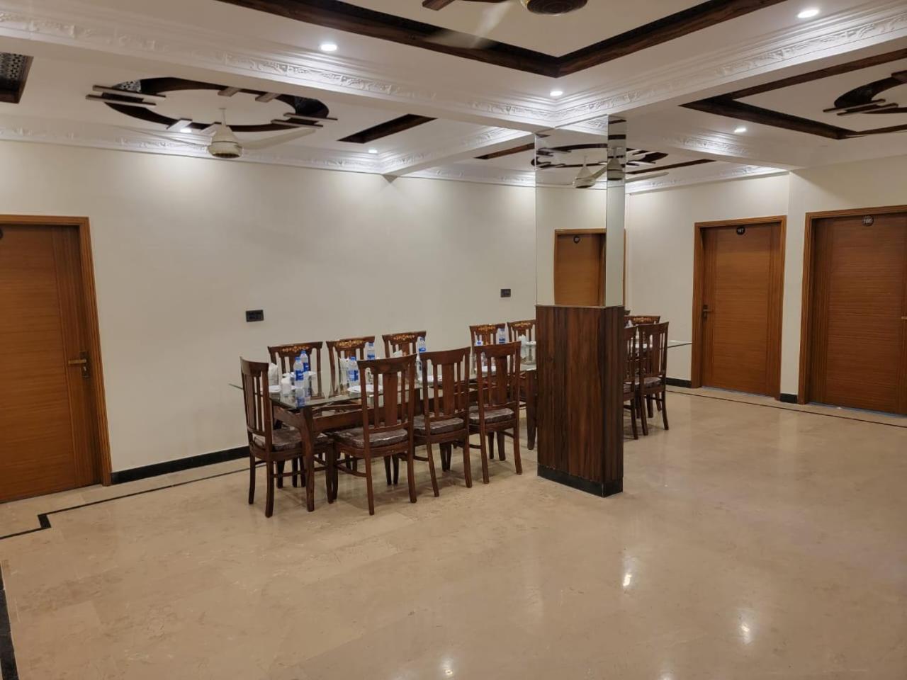 Airport Guest House - JIA view 4