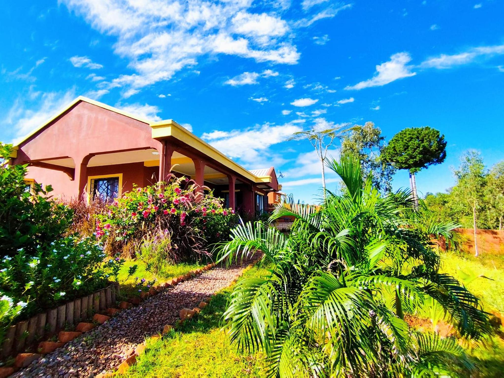 MAISON JIREH, une maison d'hôtes en pleine nature view 2