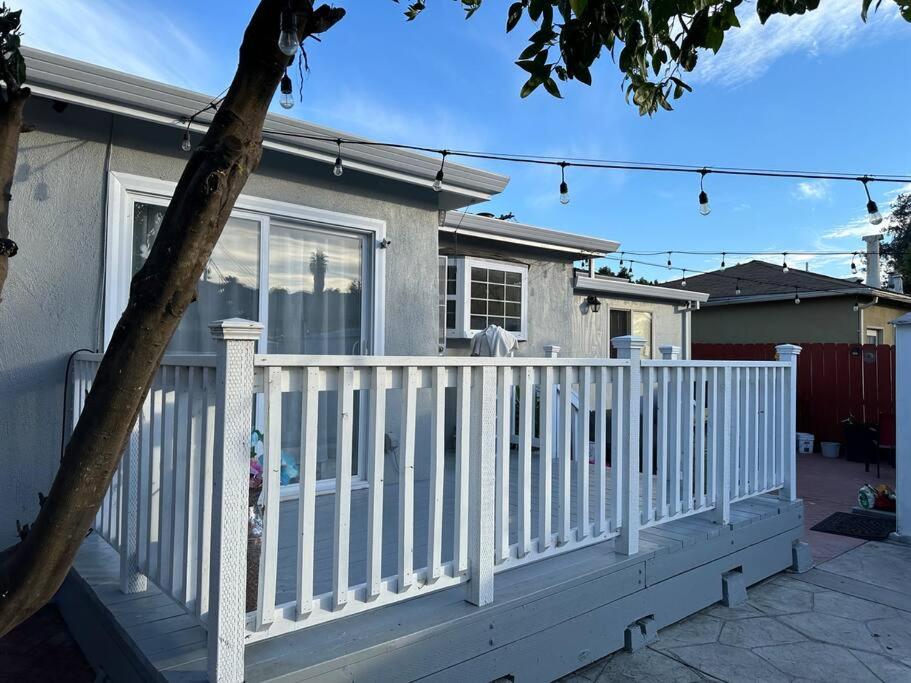 Hayward Vacations - Hayward Home - Property Image 9