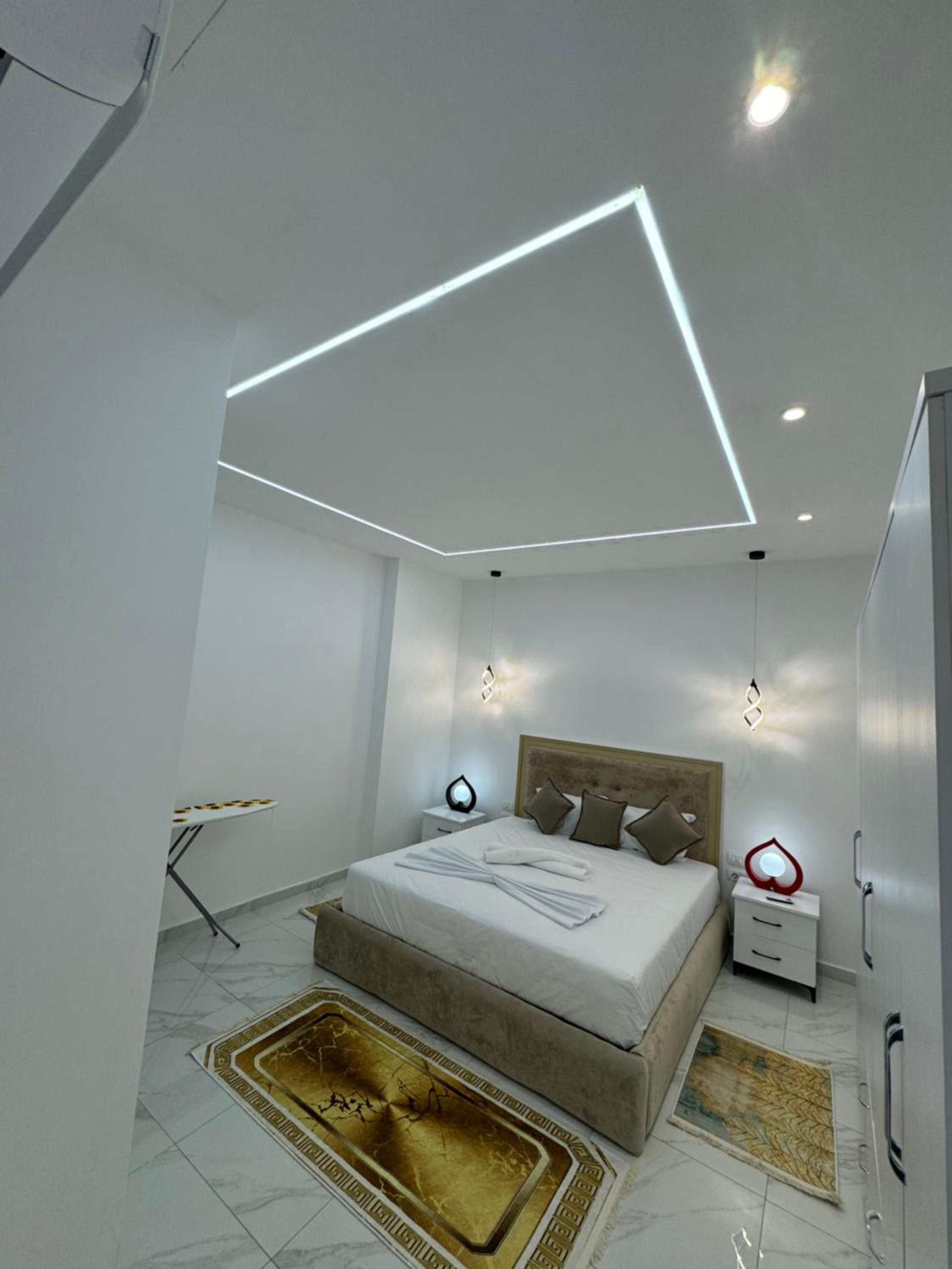 Dave luxury apartment