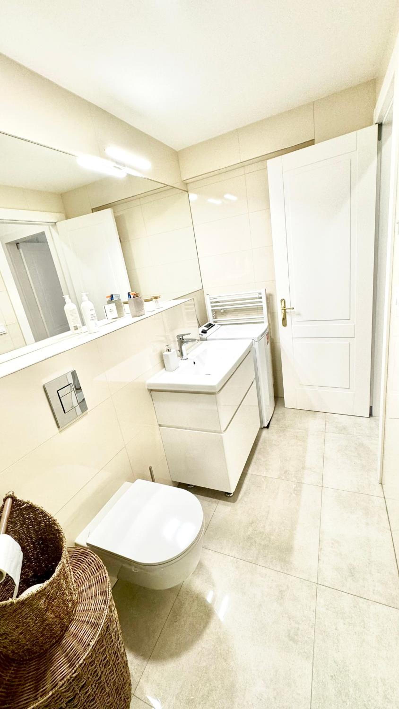 ESMOA apartments - Ovenecká, Praha 7 - plně vybaven