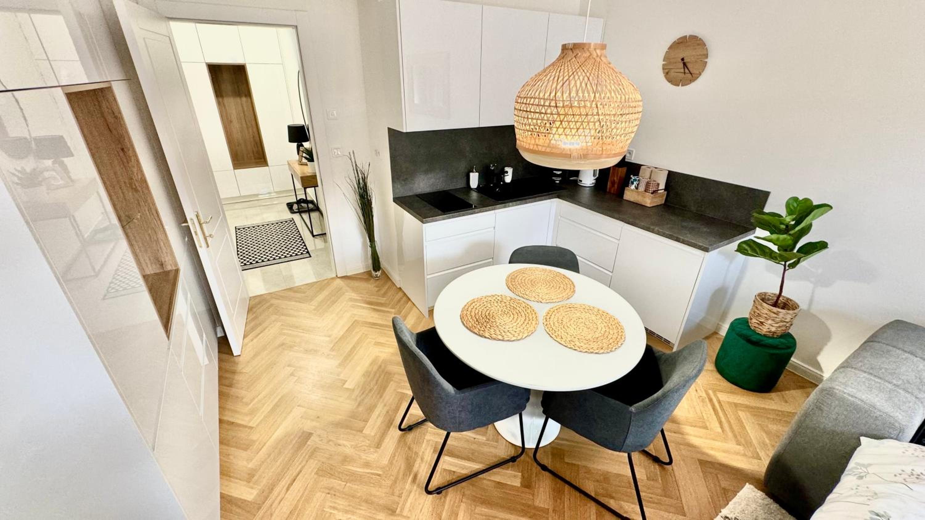 ESMOA apartments - Ovenecká, Praha 7 - plně vybaven