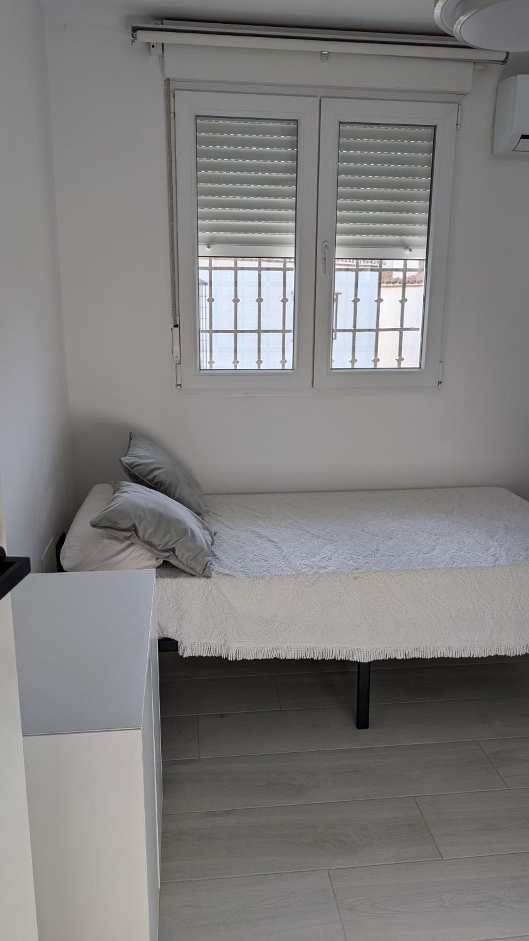 Casa moderna con gimnasio photo 2