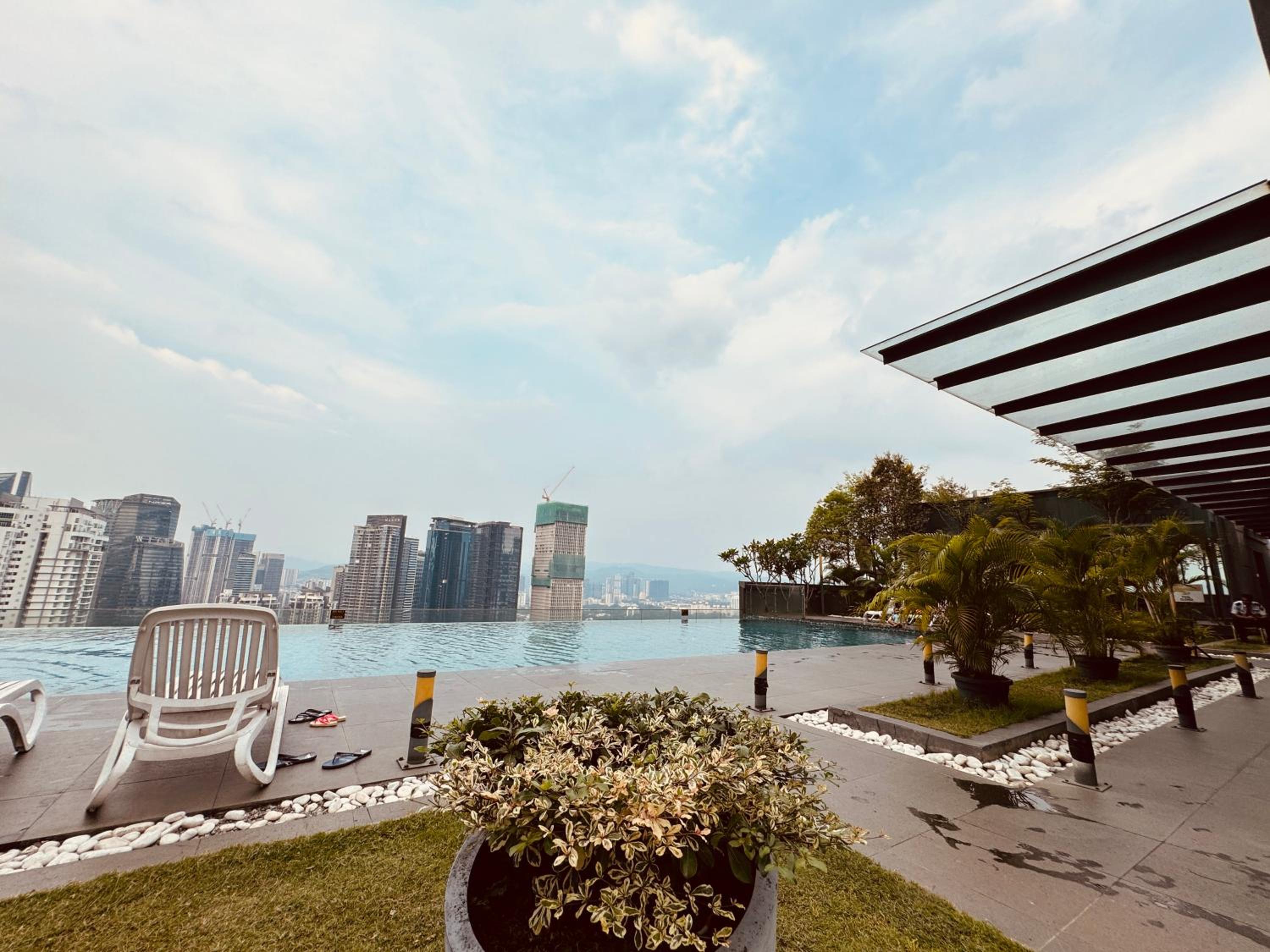 Dorsett Infinity Pool KL