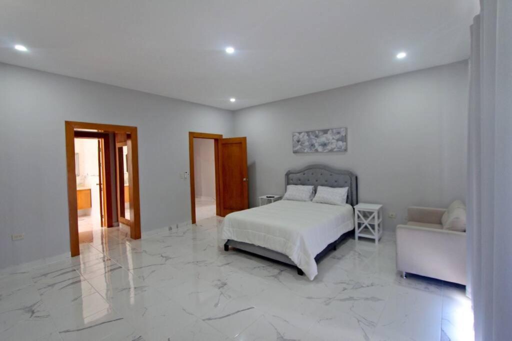 Beautiful villa in VillasdelMarPOPII
