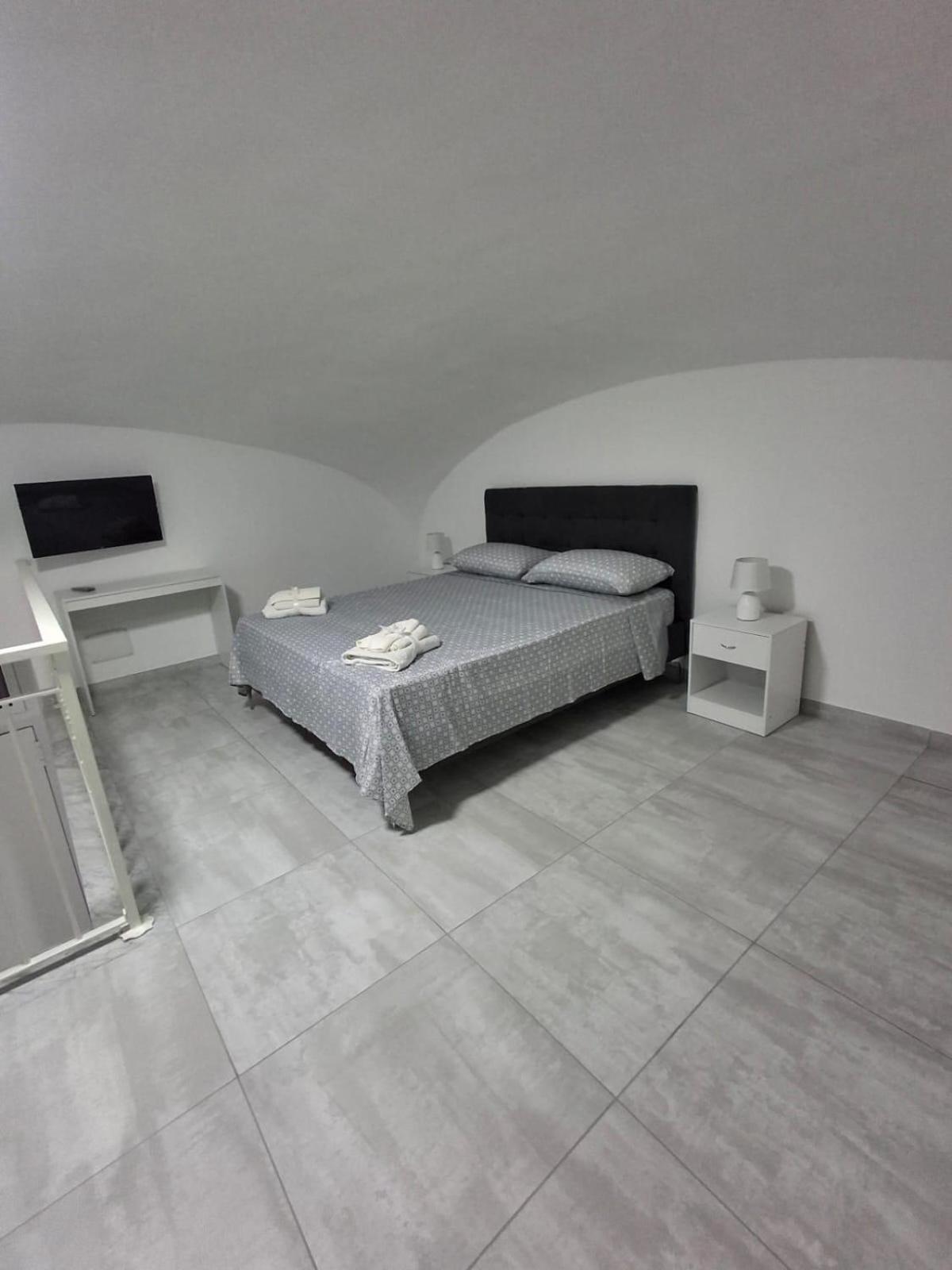 Home Emotions of Naples