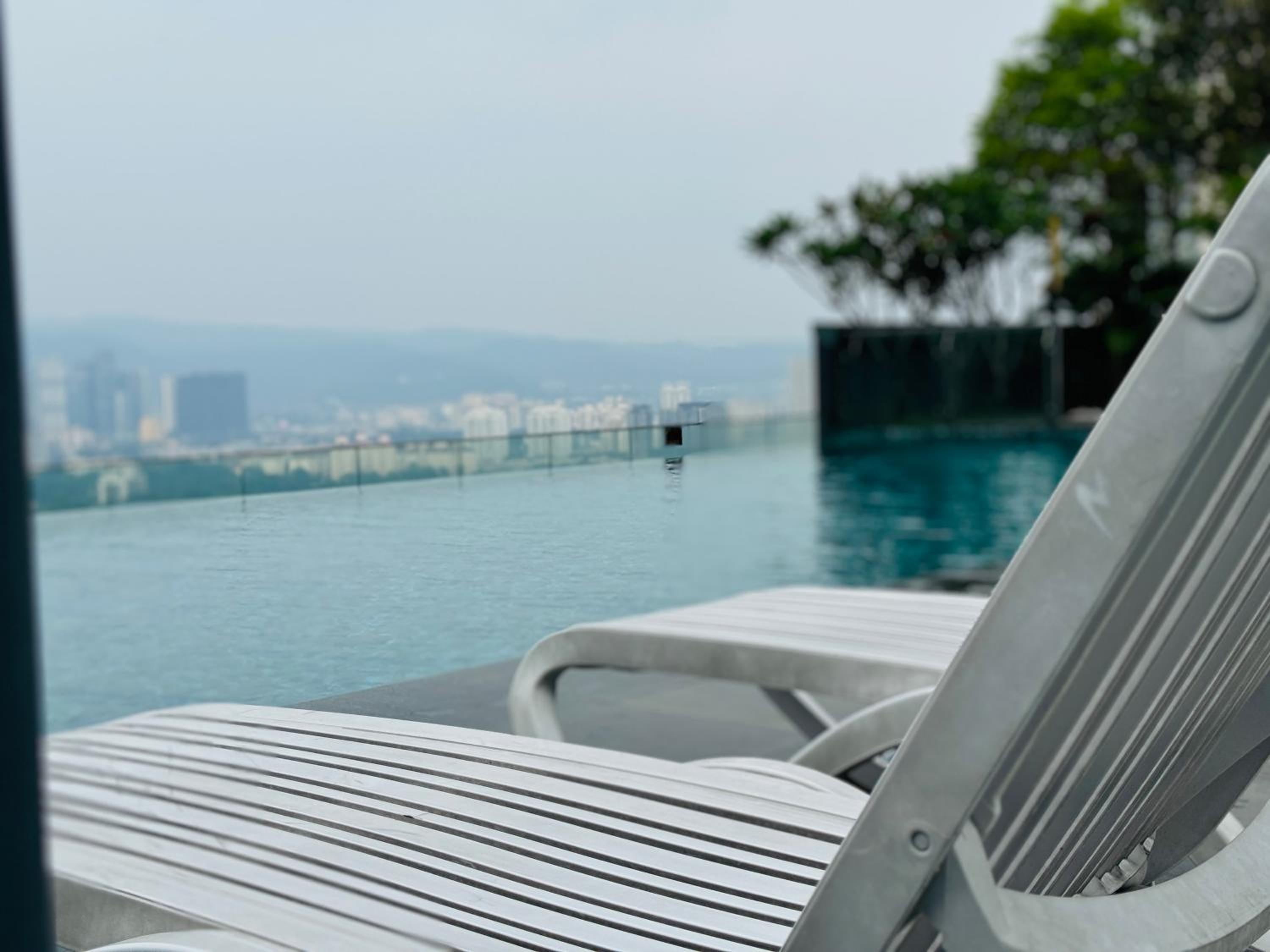 Dorsett Infinity Pool KL