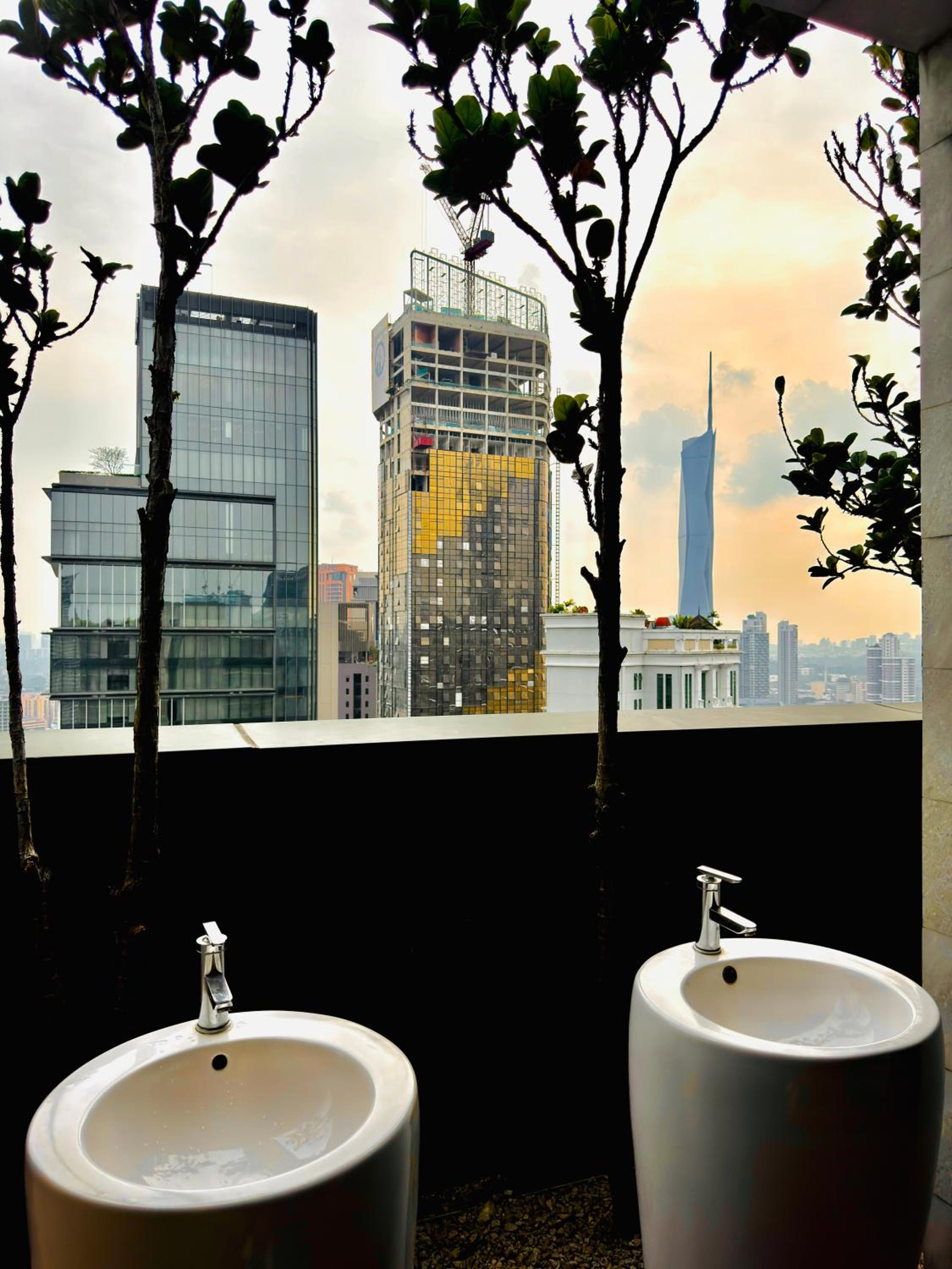 Dorsett Infinity Pool KL