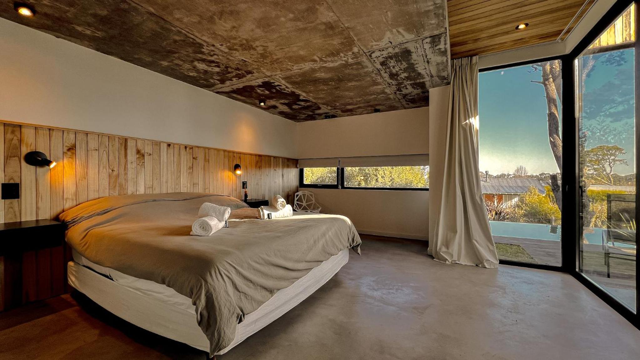 Wood House in Chapa HOLA SUR