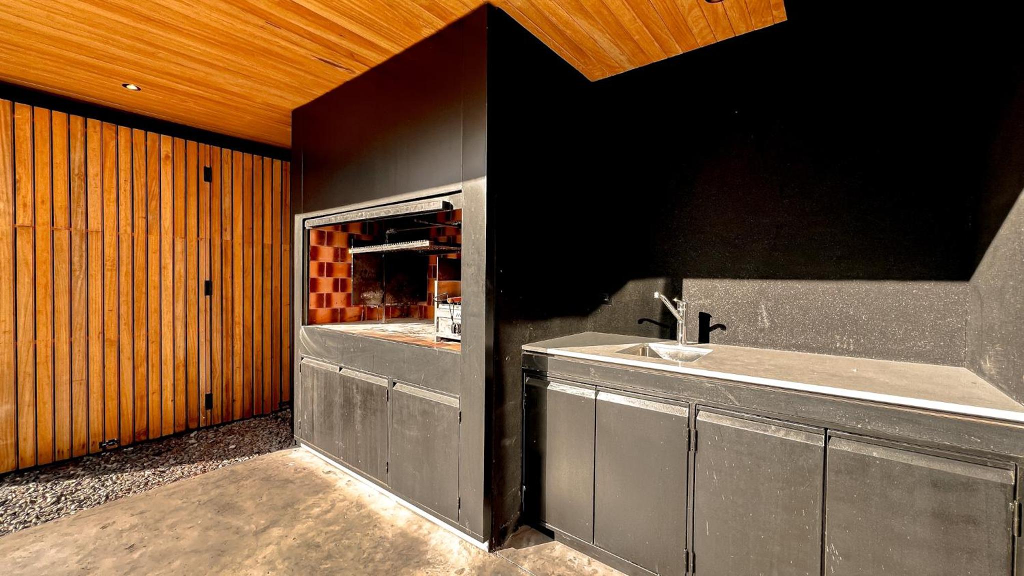 Wood House in Chapa HOLA SUR