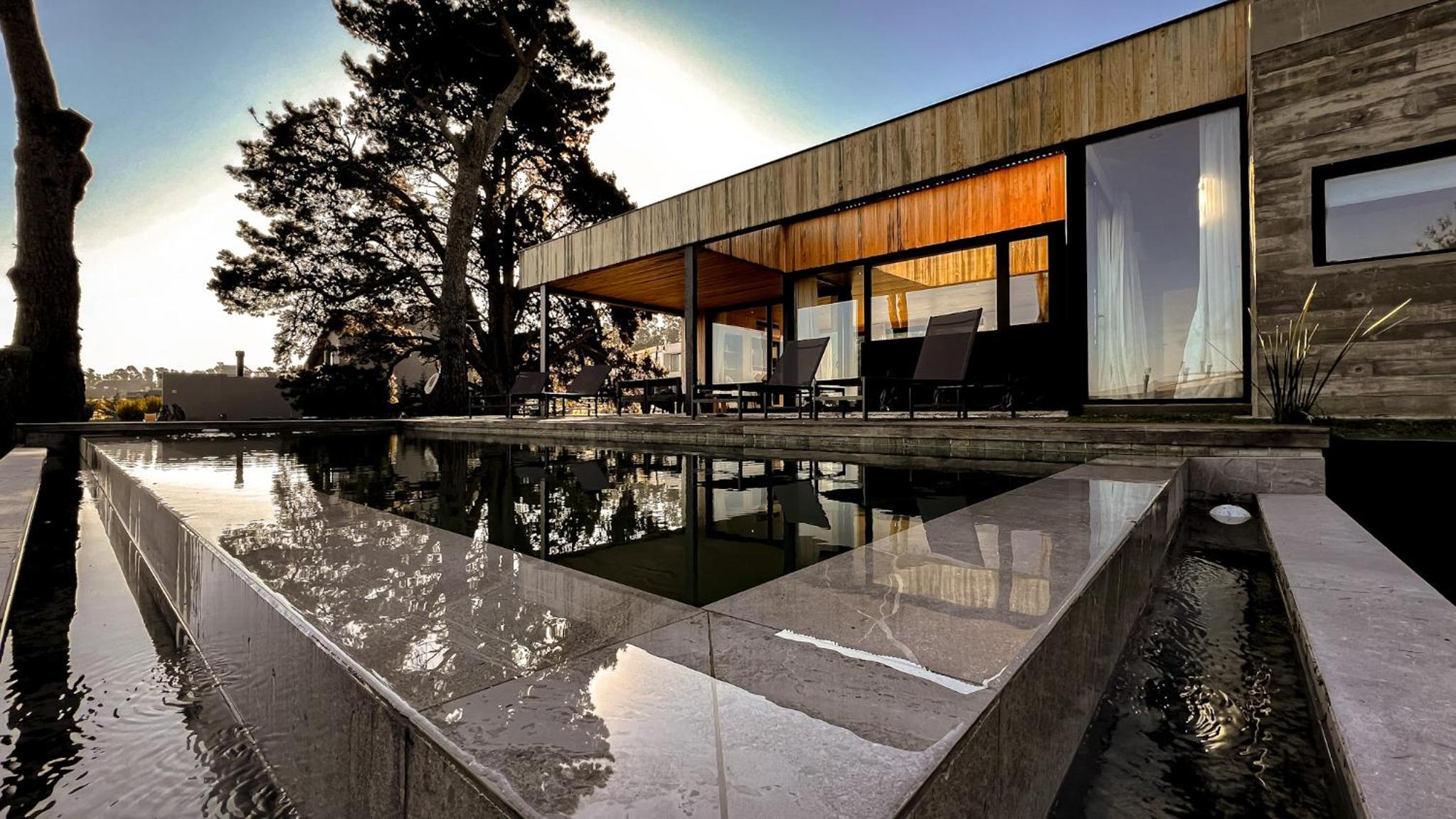 Wood House in Chapa HOLA SUR