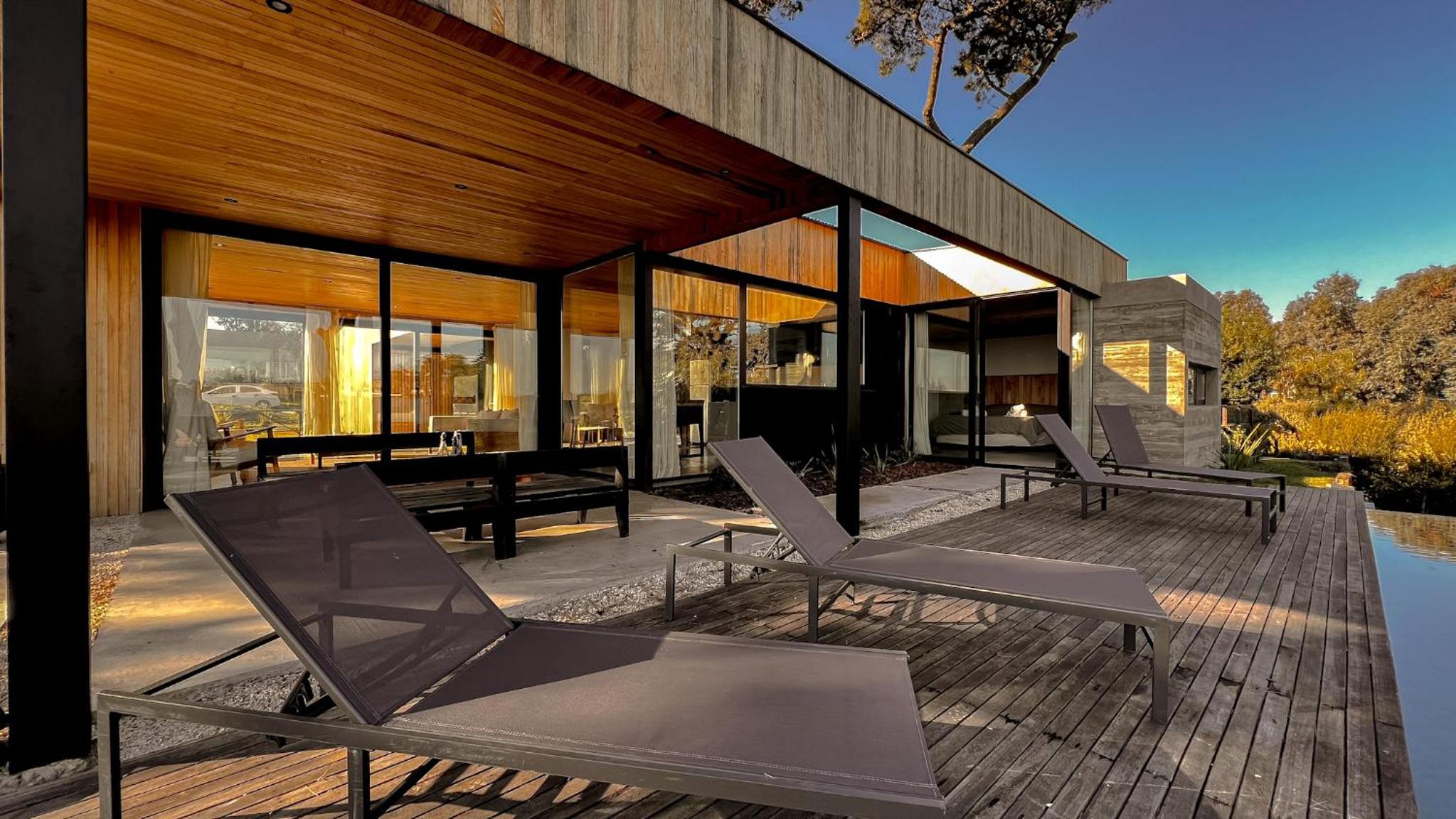 Wood House in Chapa HOLA SUR