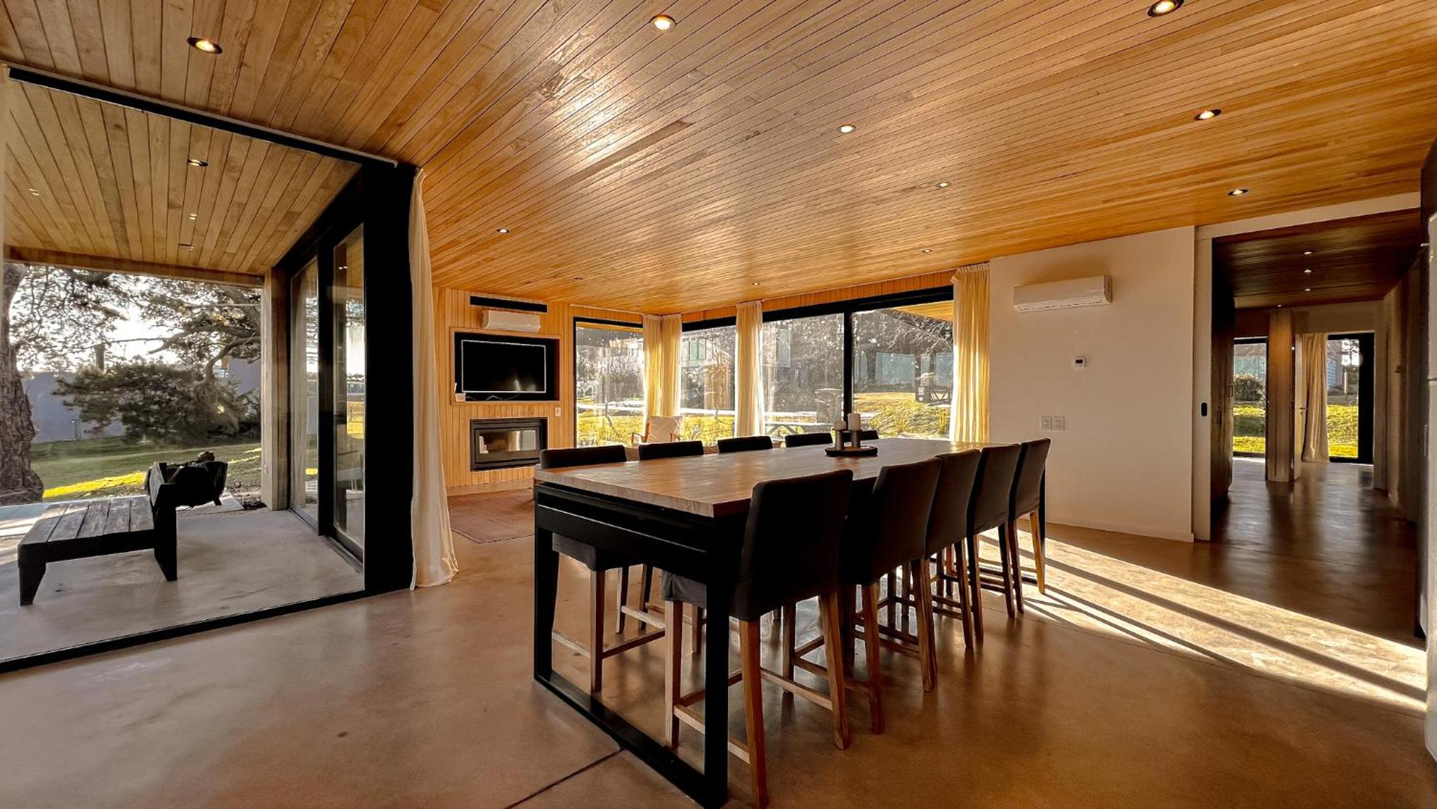 Wood House in Chapa HOLA SUR