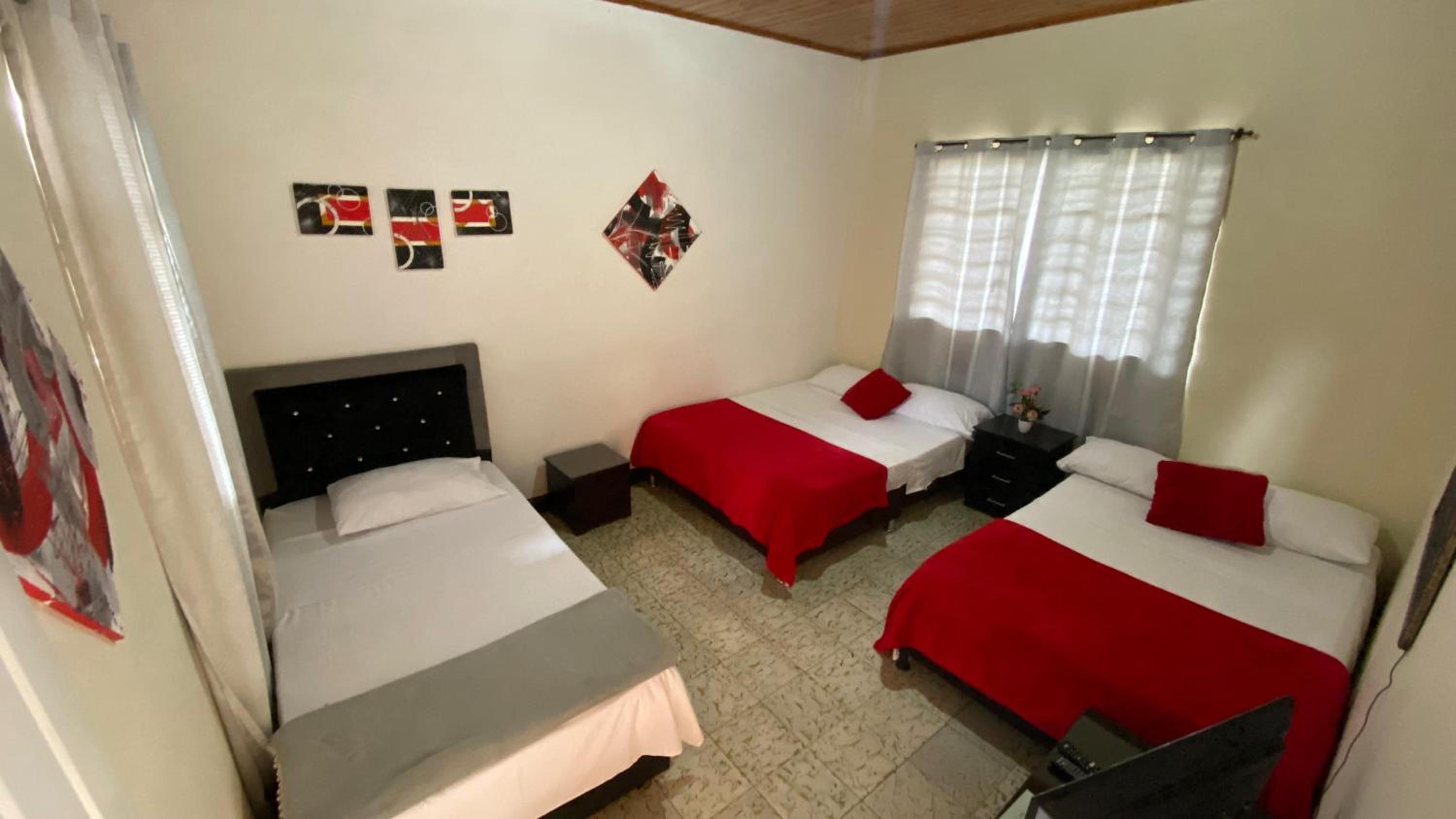 Hostal Campestre Araucarias