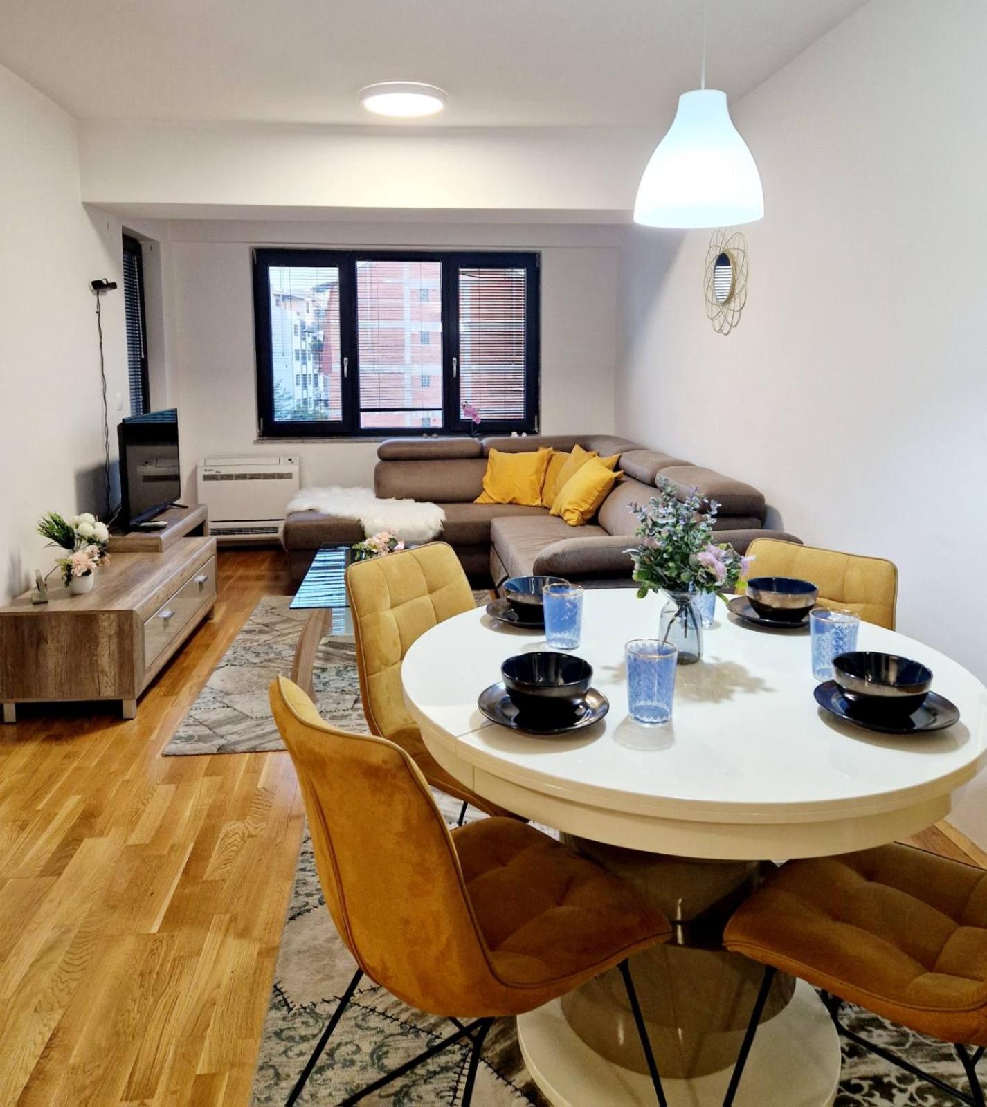 Kamche Lux Apartment