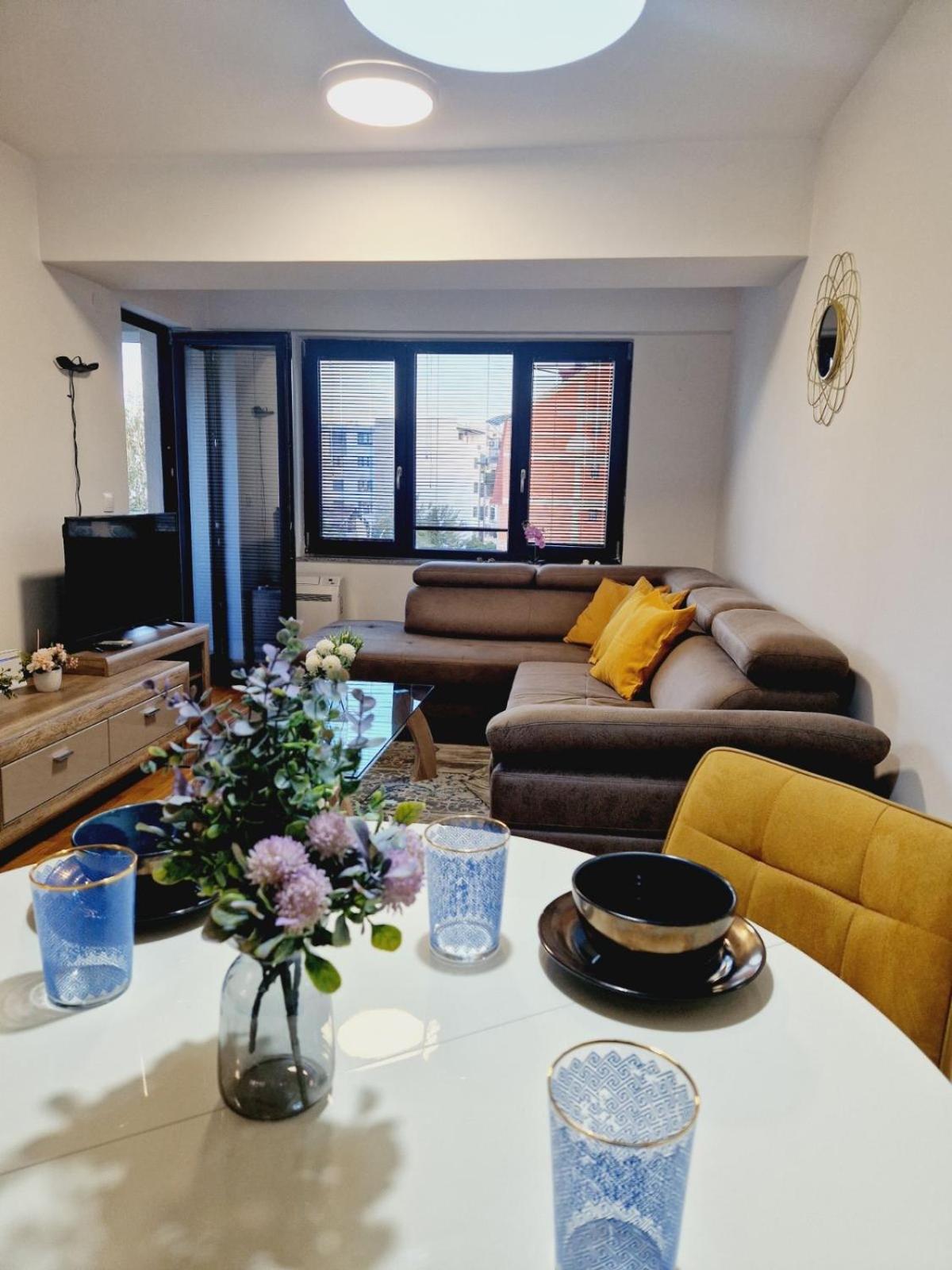 Kamche Lux Apartment
