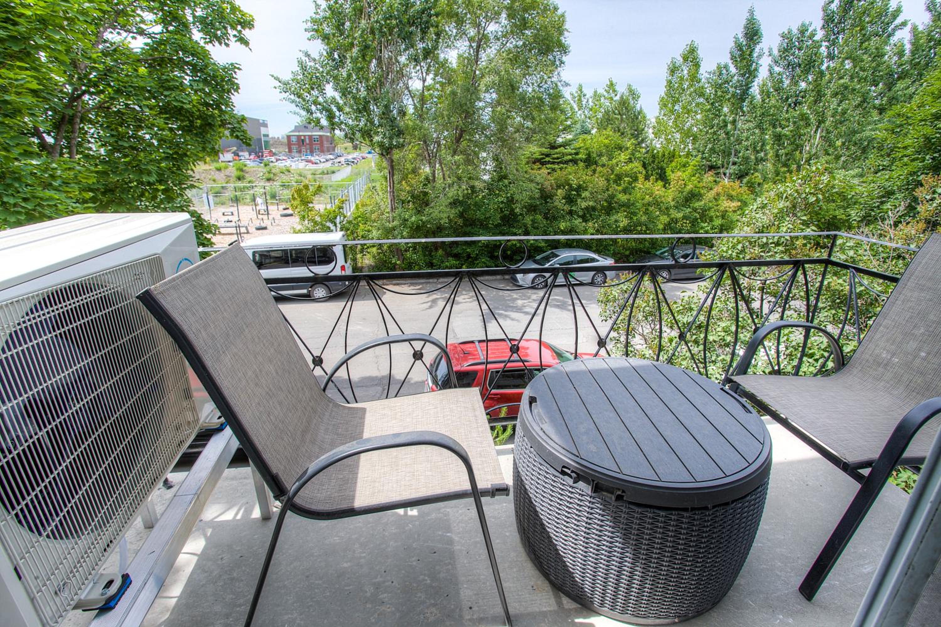 luxury 4BR Duplex Apartment, Free Parking