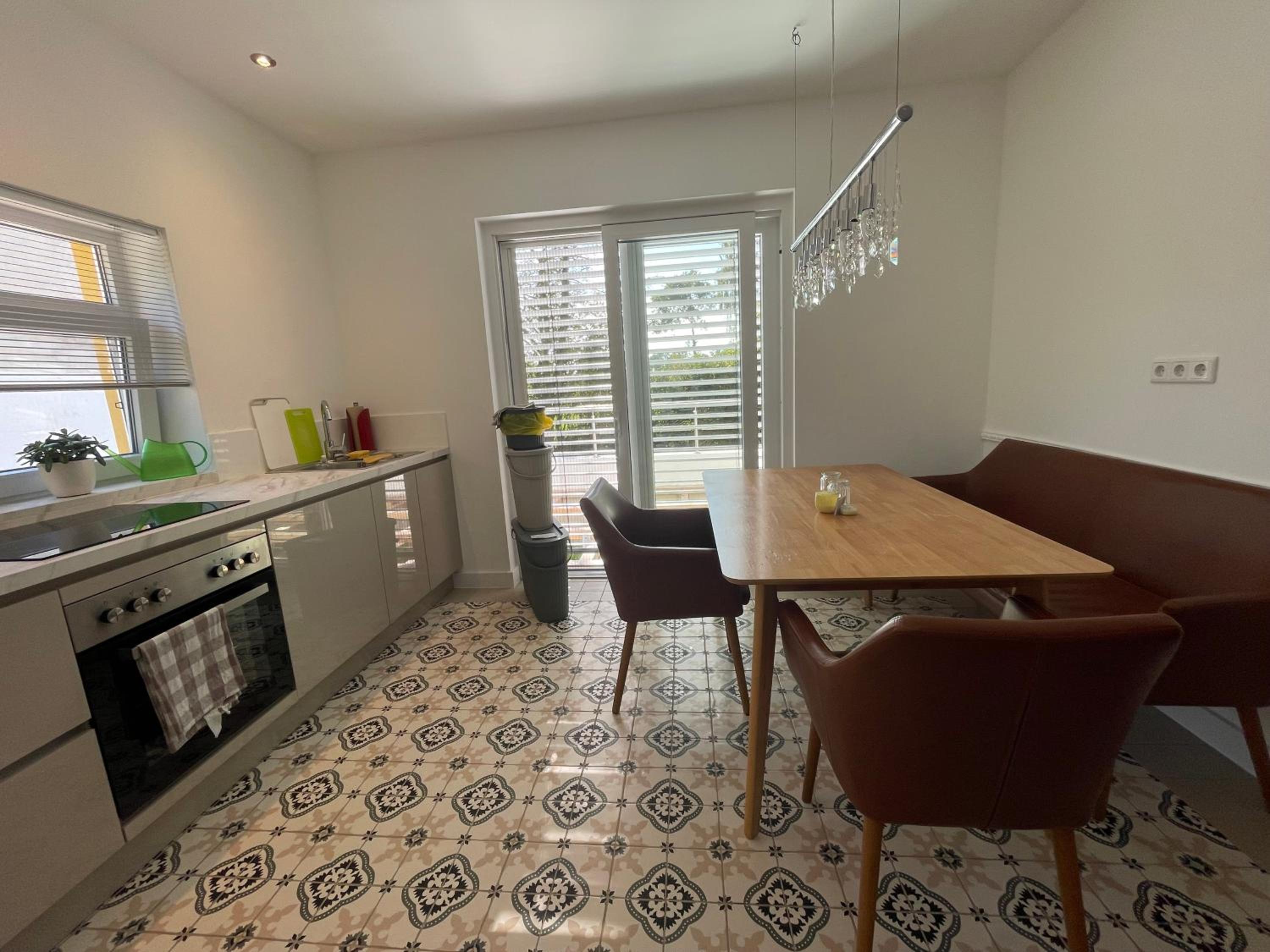 geräumige Wohnung mit Terrasse