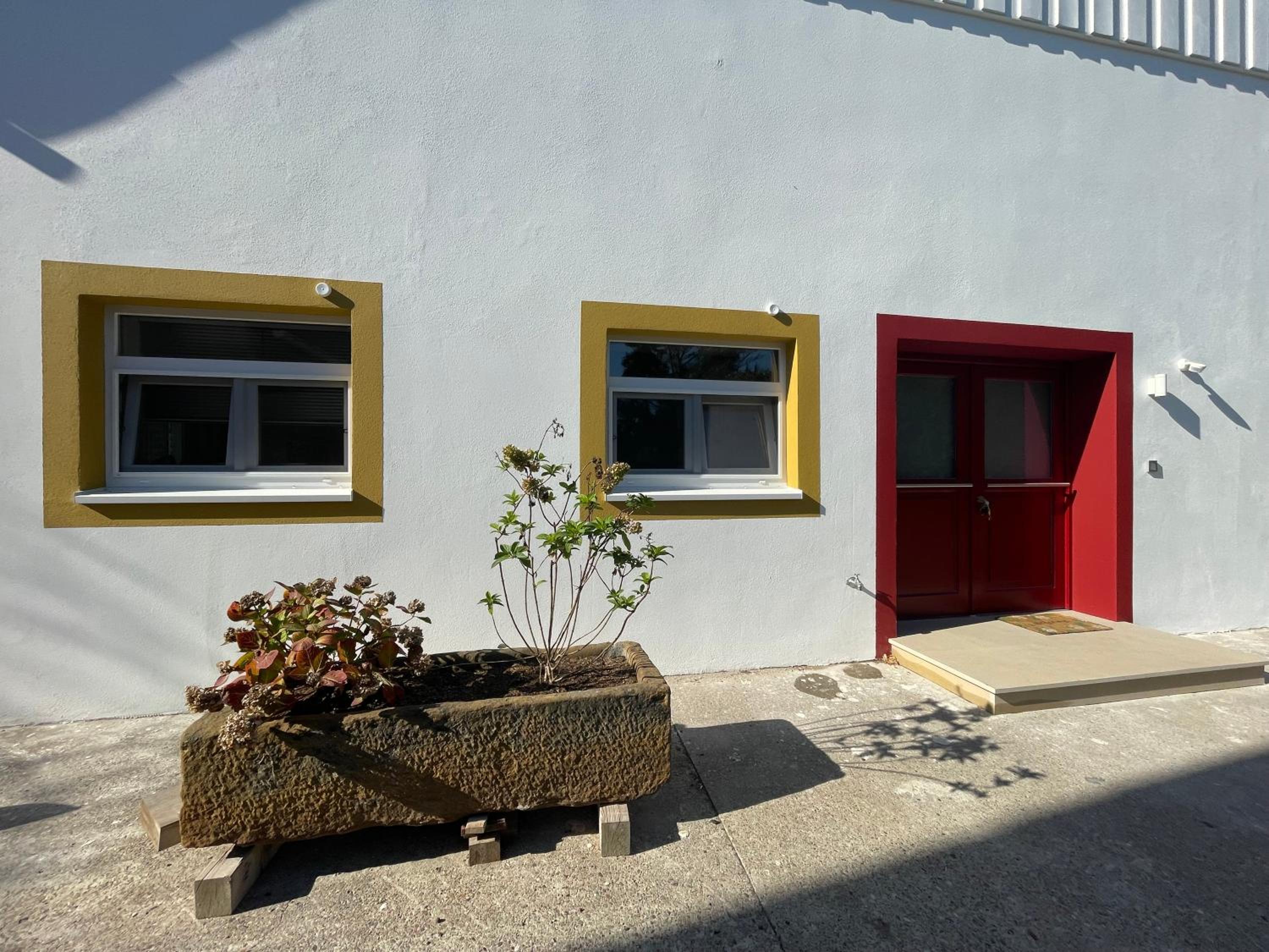 geräumige Wohnung mit Terrasse