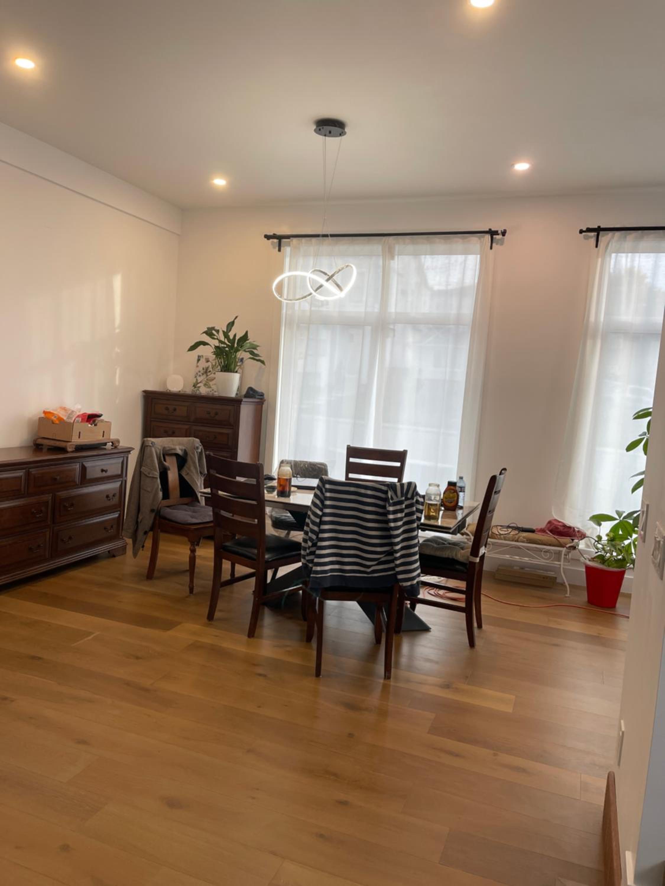 Room in a New Home Near University