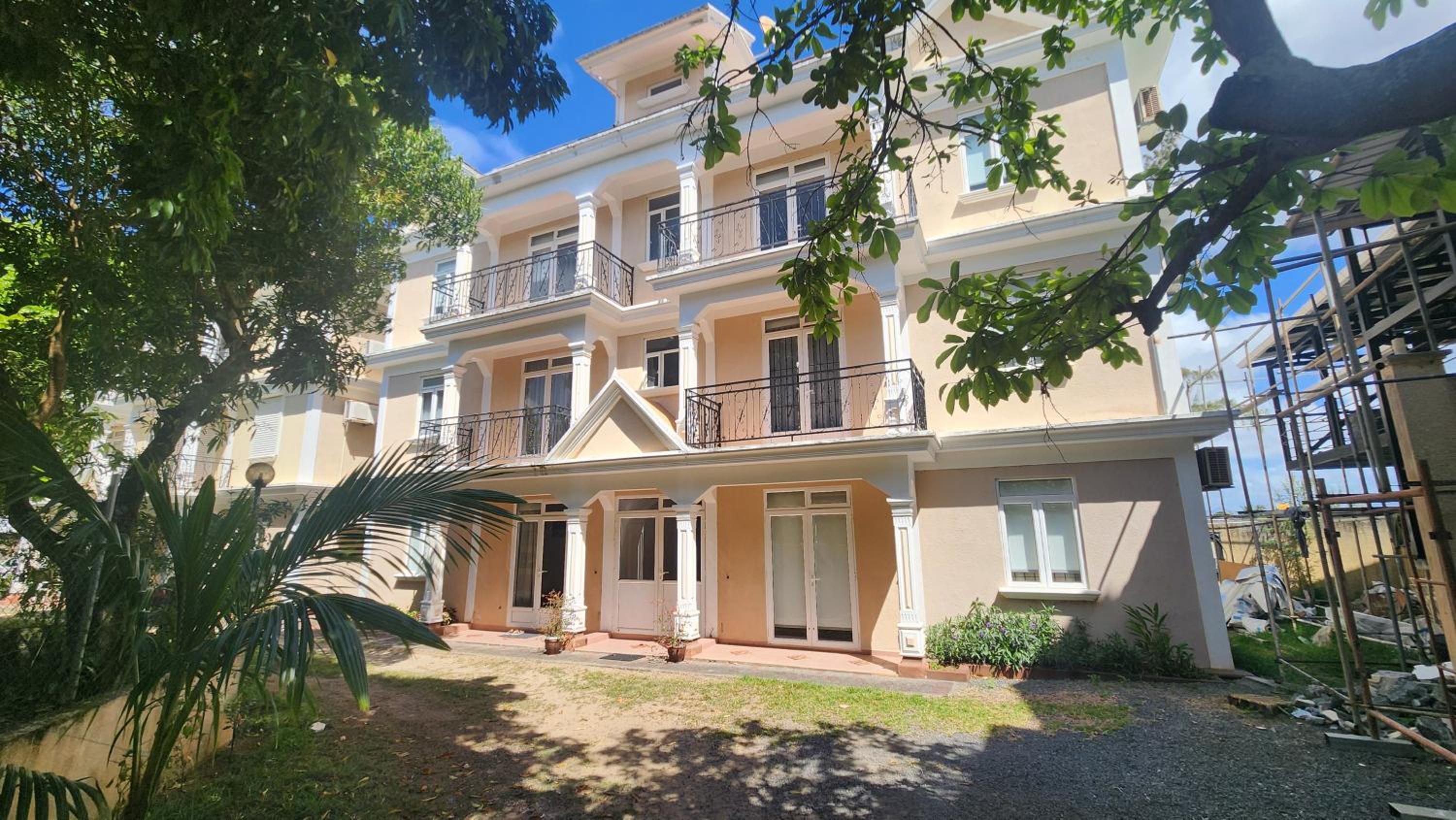 2 bedroom apartment in Bain Boeuf view 3