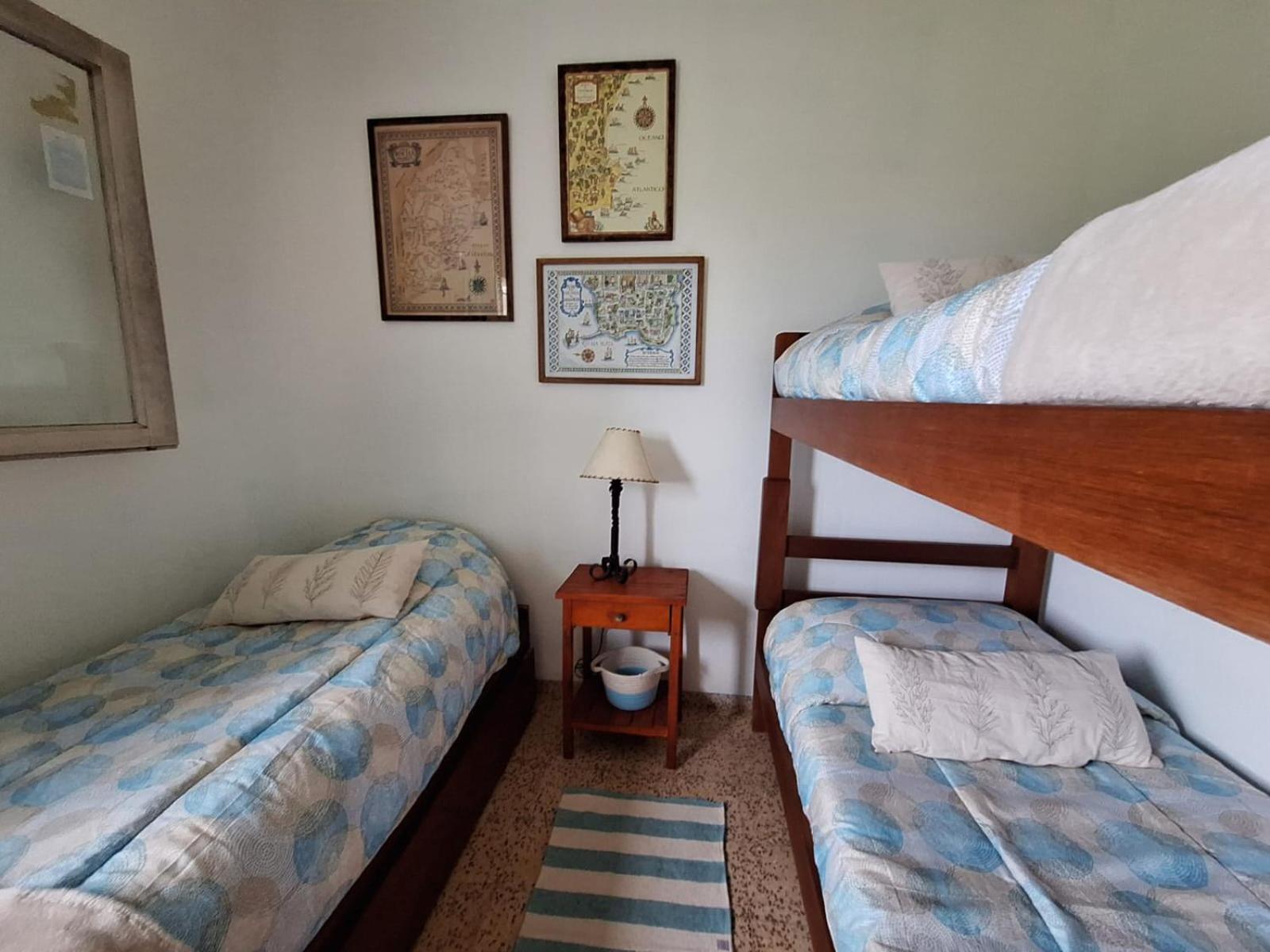 Casa a 3 cuadras del mar, amplio parrillero techado y cochera