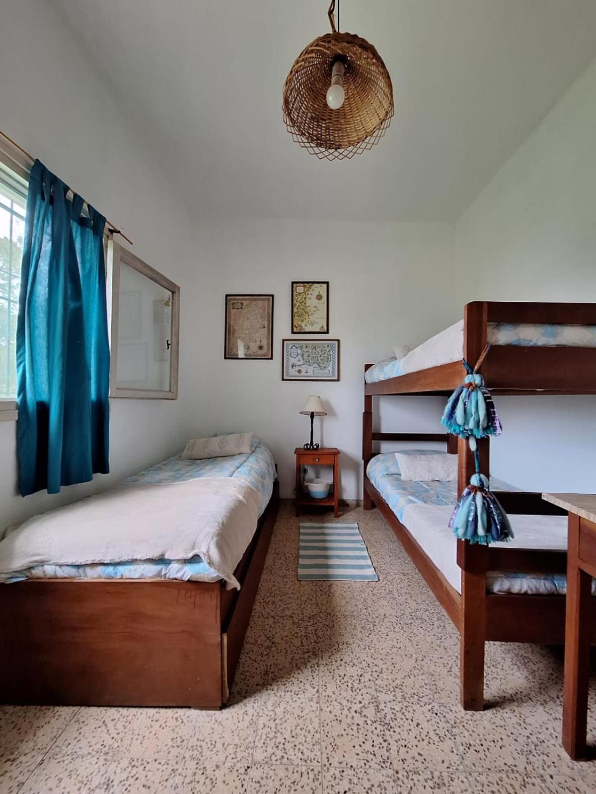 Casa a 3 cuadras del mar, amplio parrillero techado y cochera
