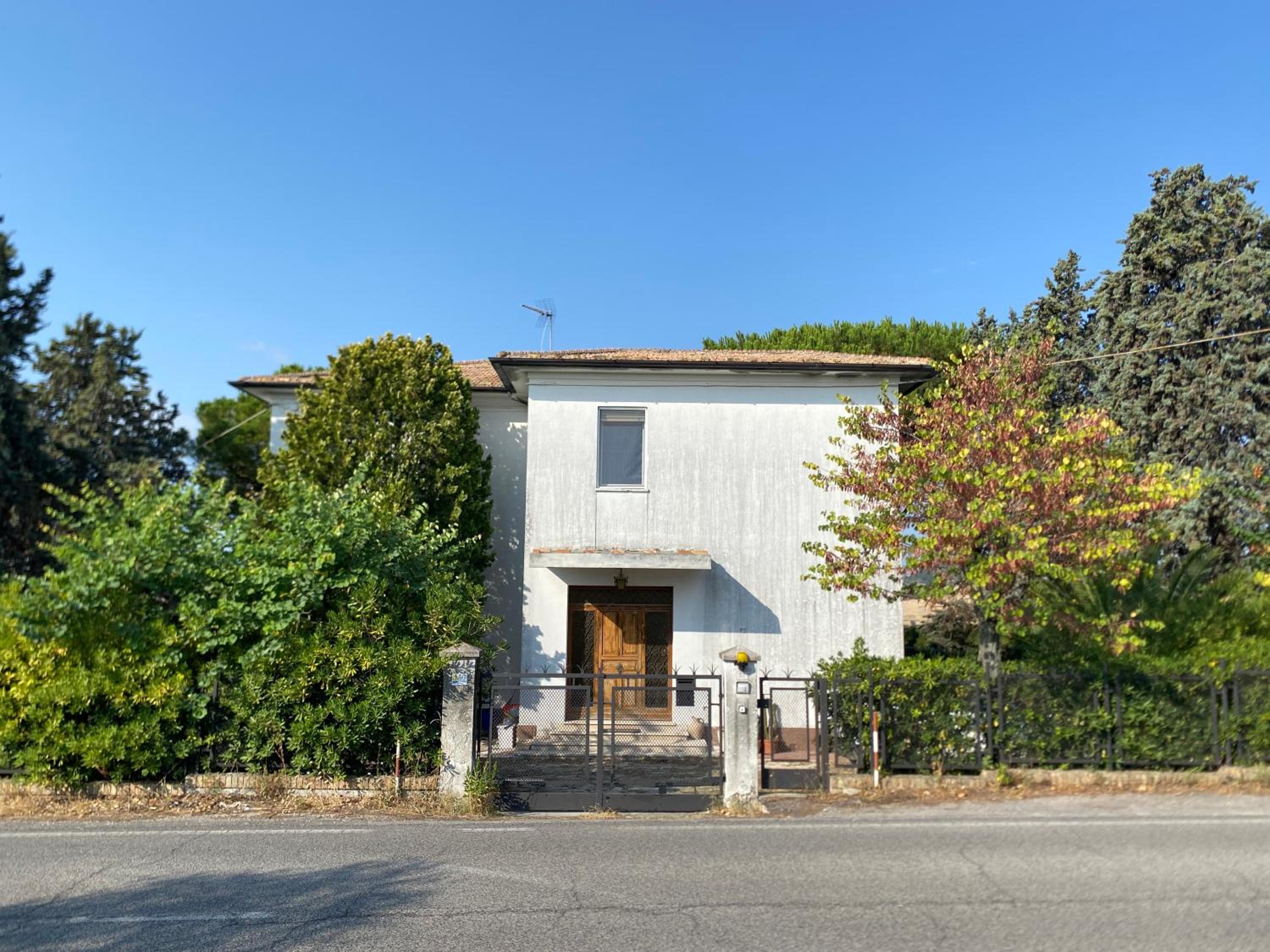 Le Curve di Montegallo, Cozy Family Stay by the Conero