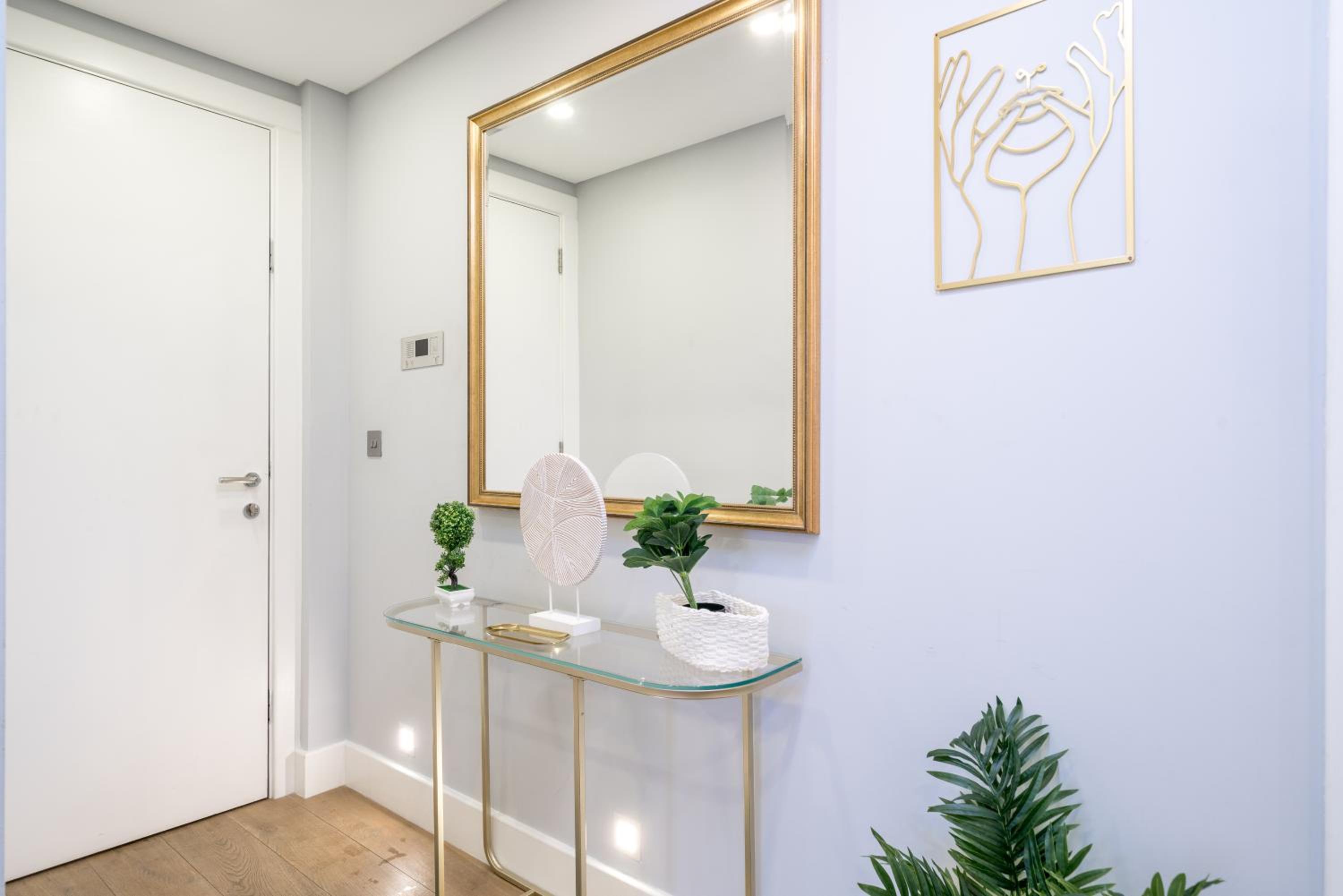 Nottinghill on river luxe flat with balcony