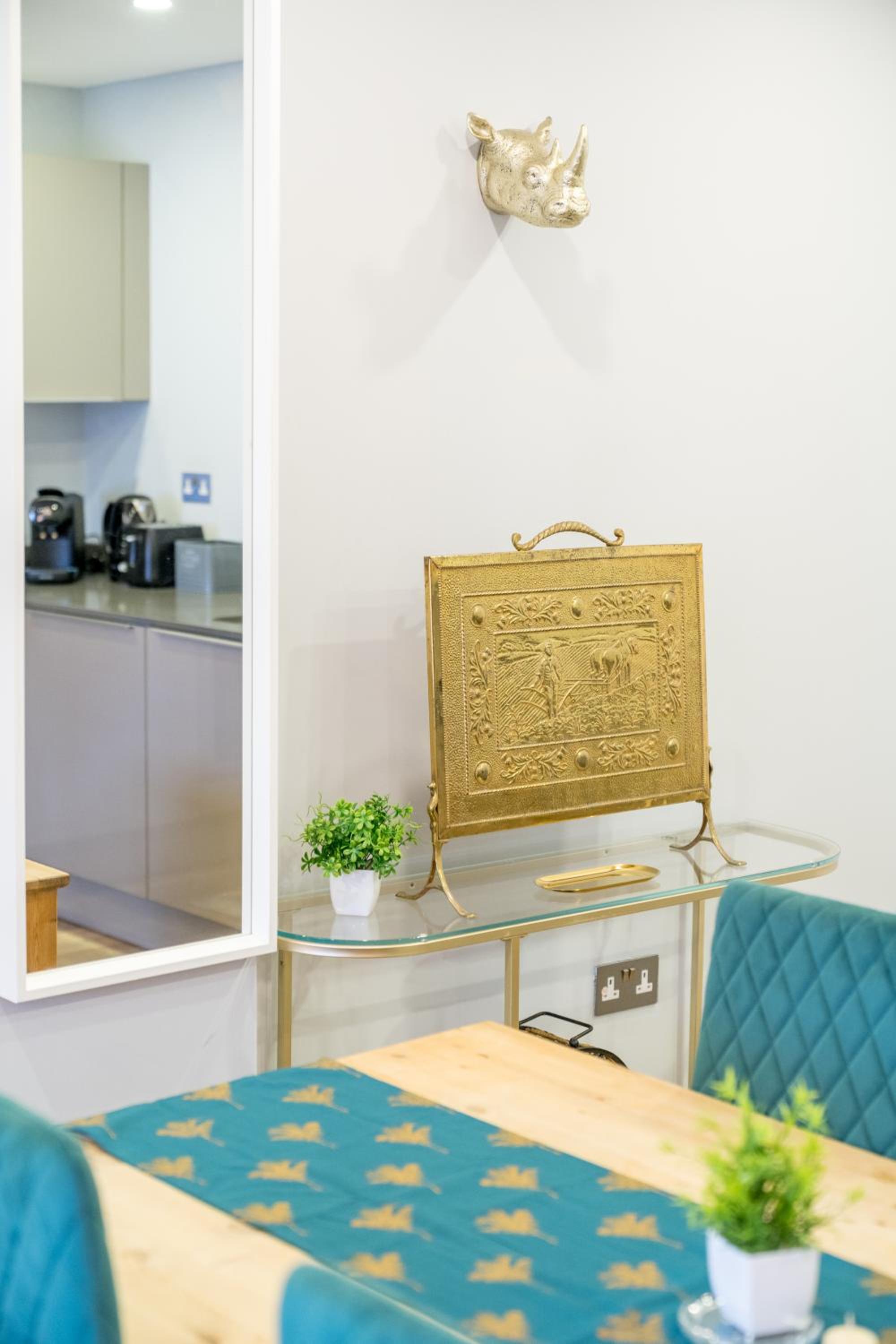 Nottinghill on river luxe flat with balcony