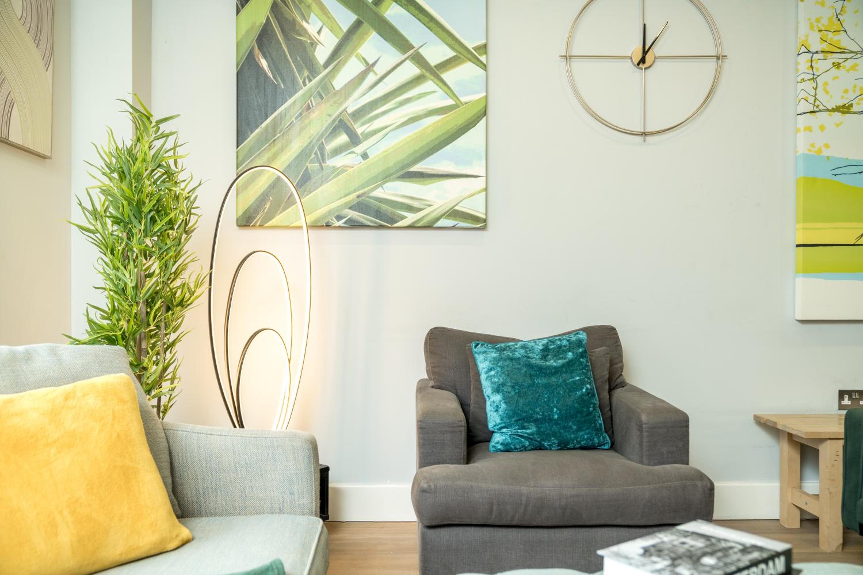 Nottinghill on river luxe flat with balcony