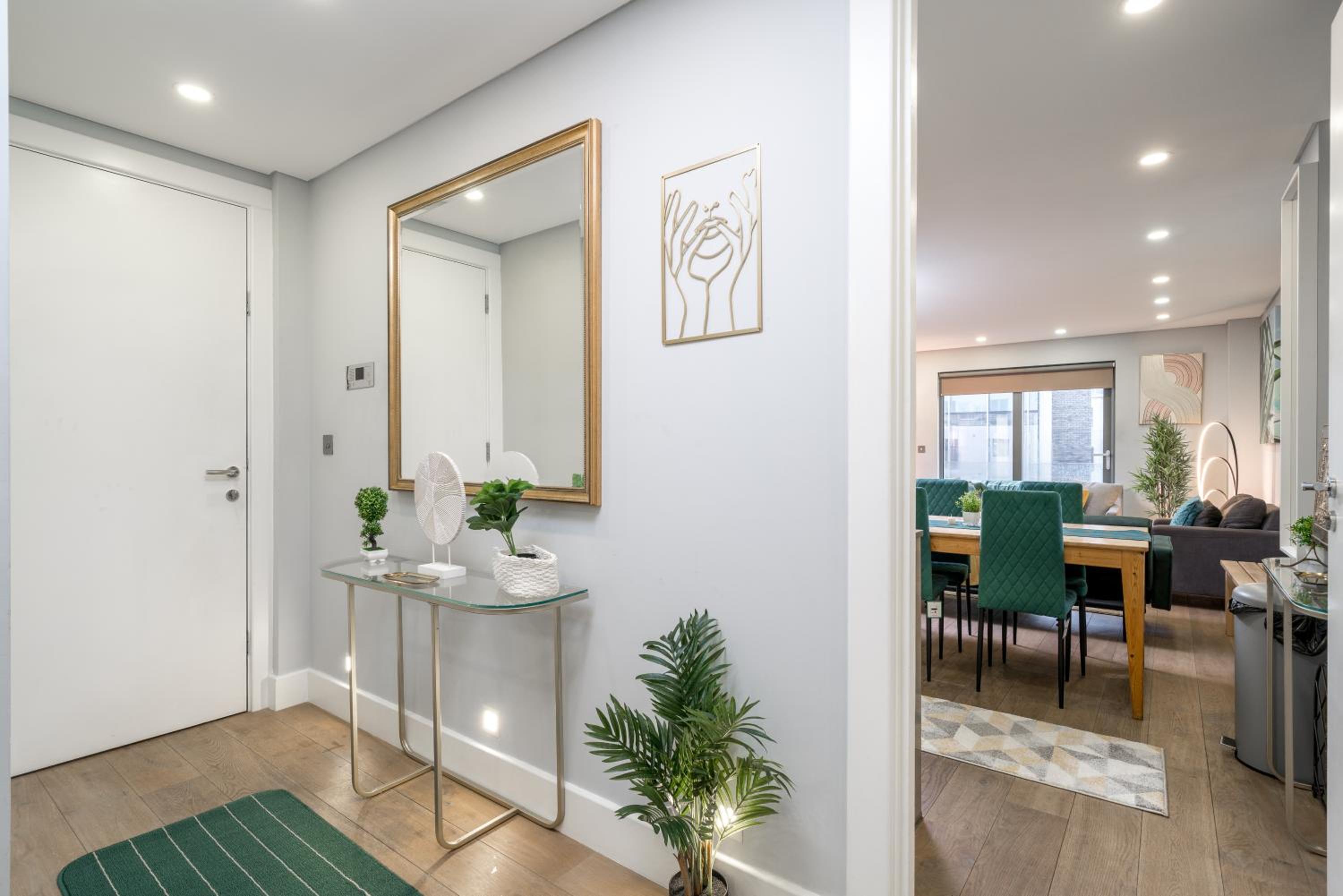 Nottinghill on river luxe flat with balcony