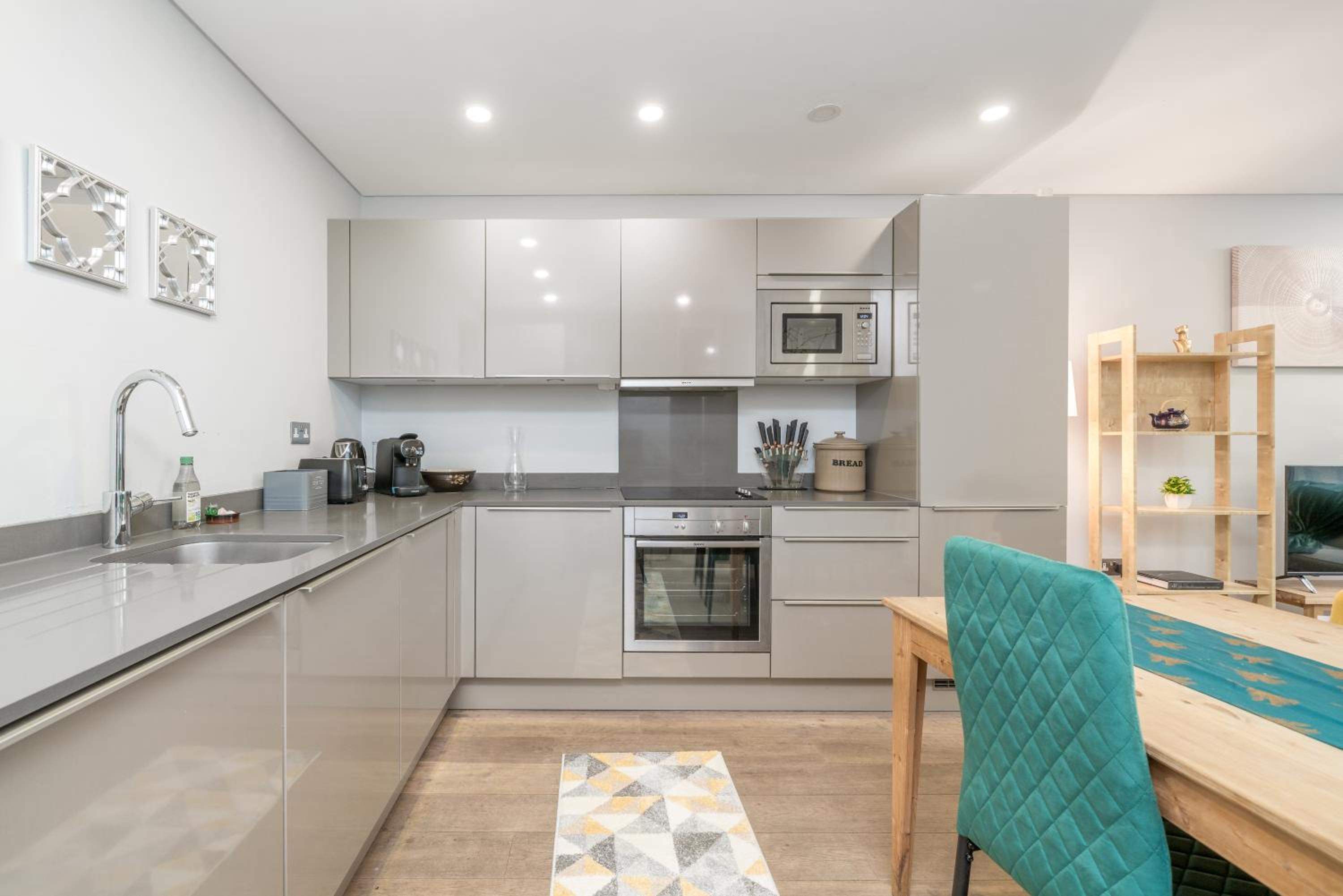 Nottinghill on river luxe flat with balcony