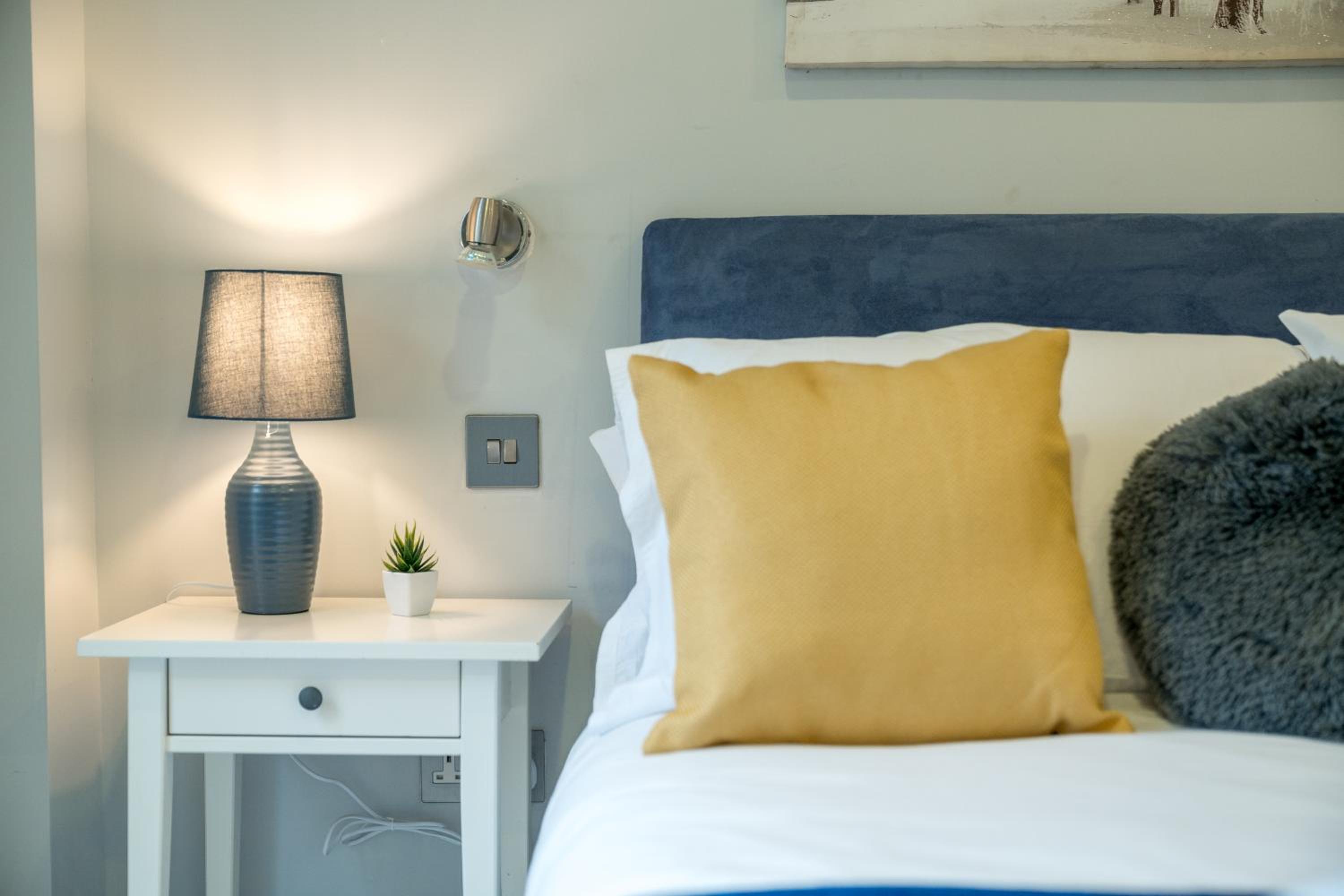 Nottinghill on river luxe flat with balcony