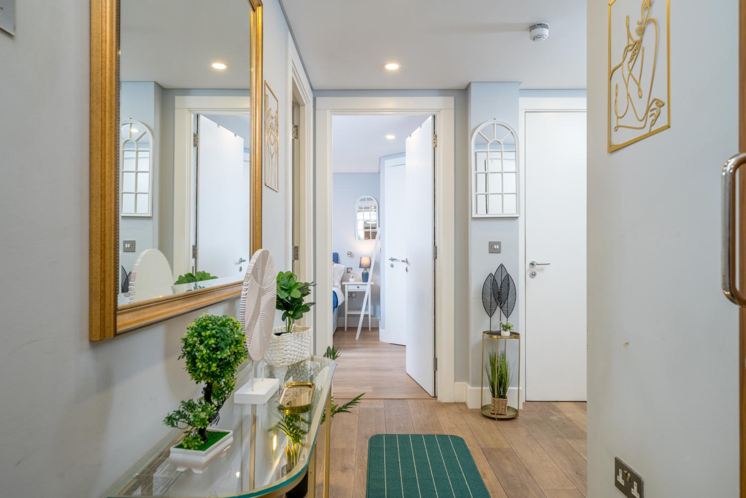 Nottinghill on river luxe flat with balcony
