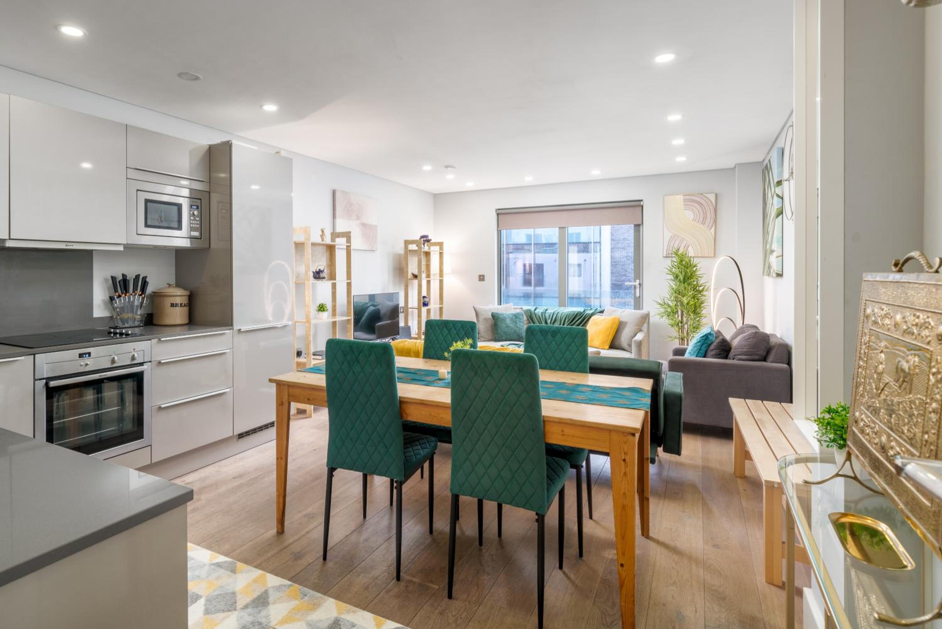Nottinghill on river luxe flat with balcony