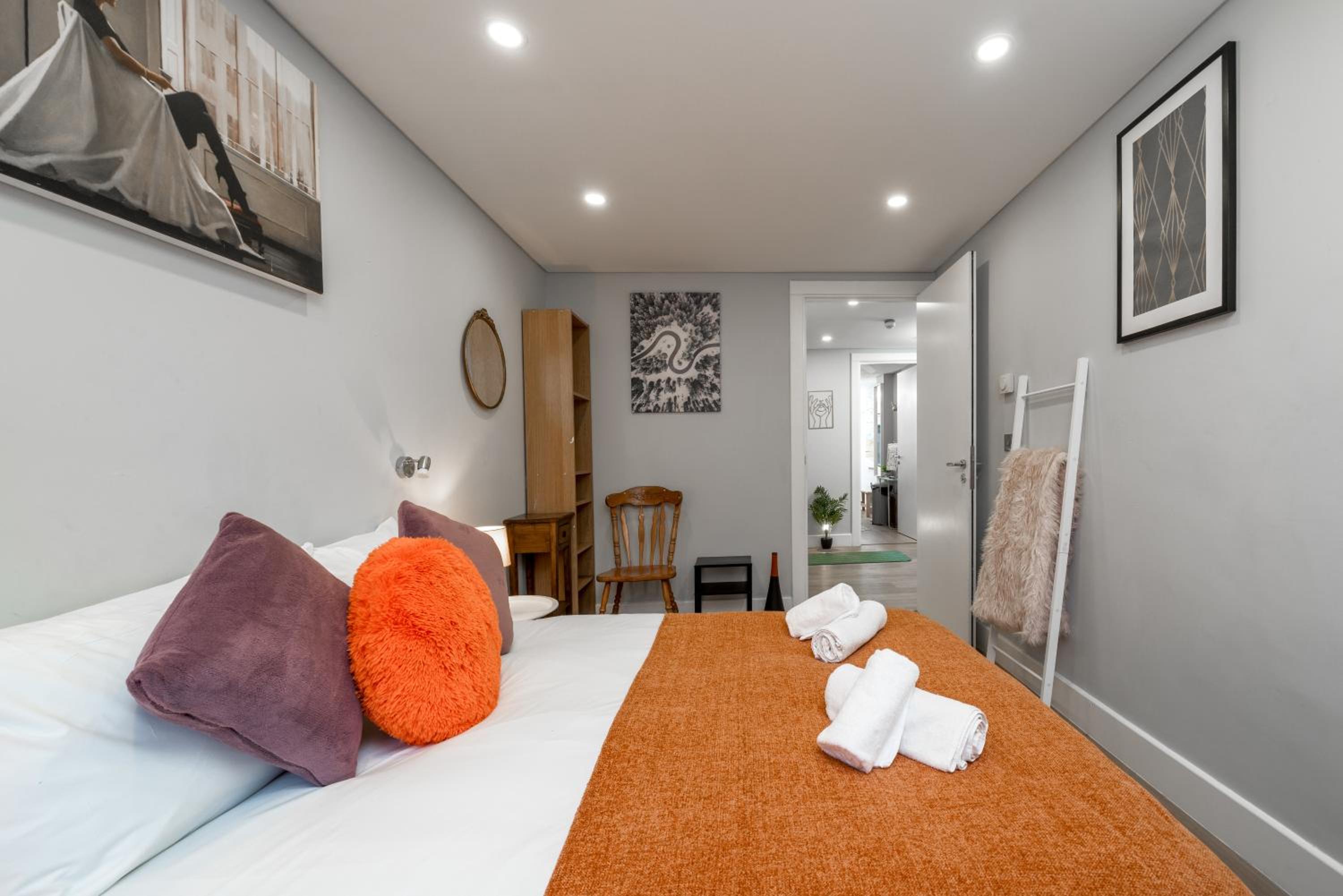 Nottinghill on river luxe flat with balcony