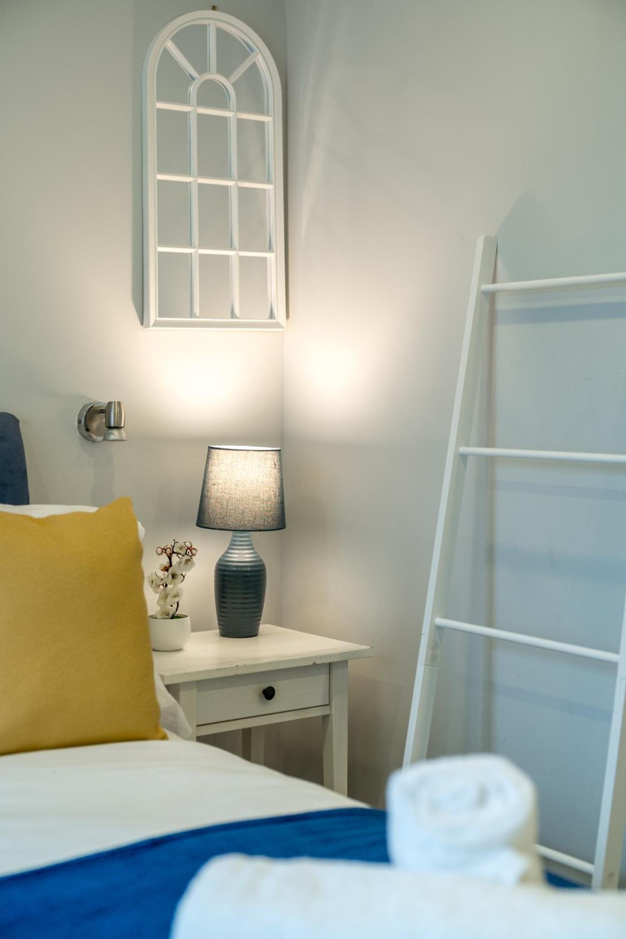 Nottinghill on river luxe flat with balcony